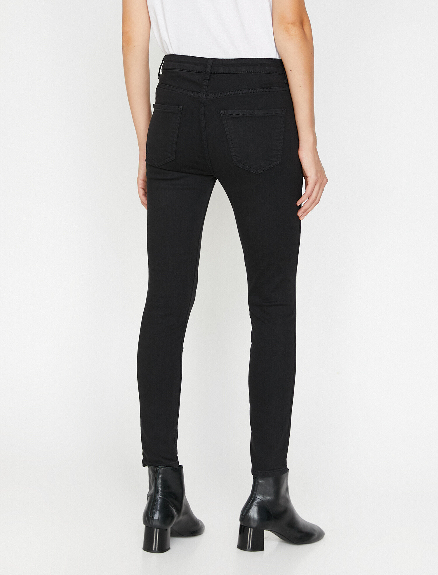 Cep Detaylı Pantolon