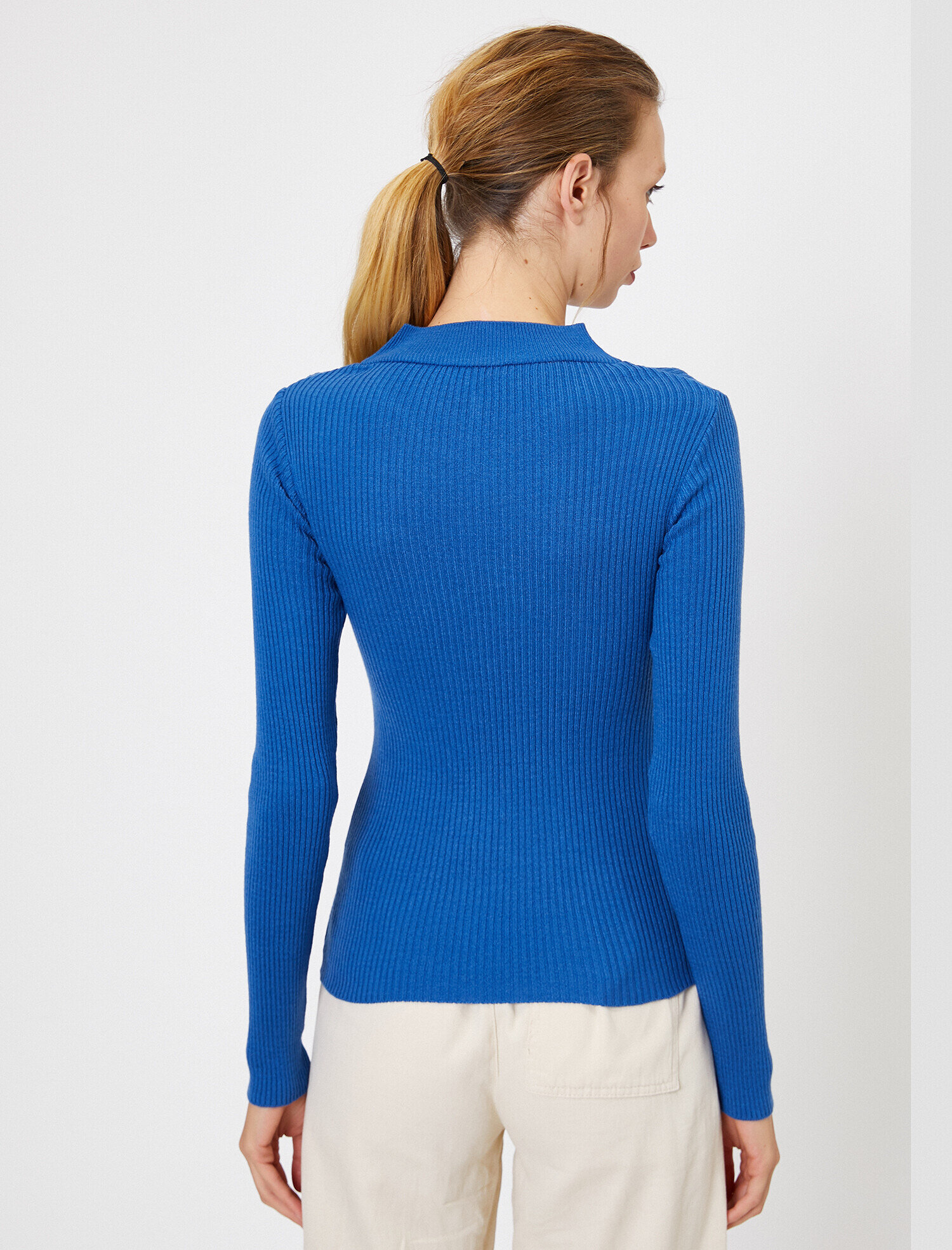   Yaka Detaylı Triko Kazak