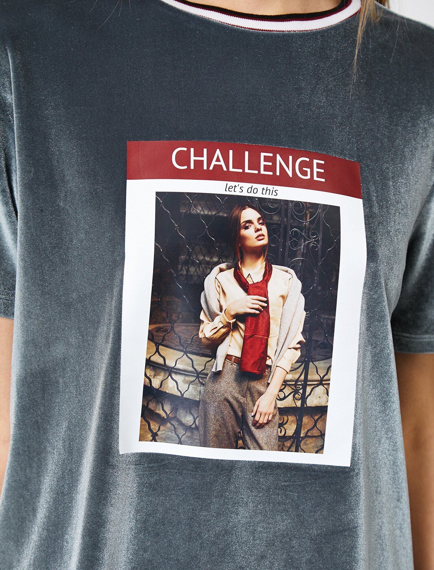   Bisiklet Yaka Fotoğraf Baskılı Kısa Kol Kadife Tişört