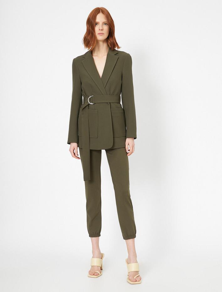  Kemer Detaylı Blazer Ceket