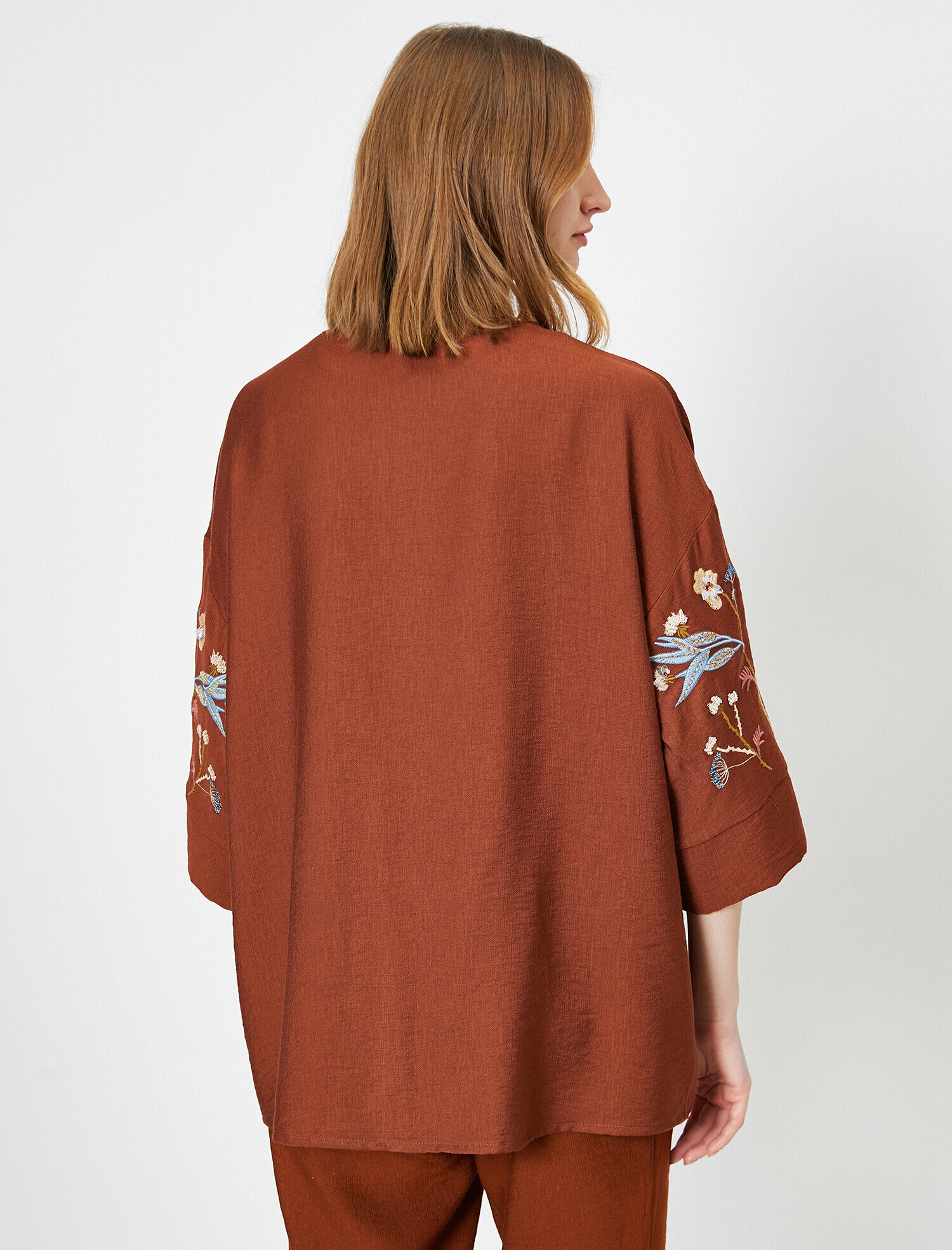   Çiçek İşleme Detaylı Kimono