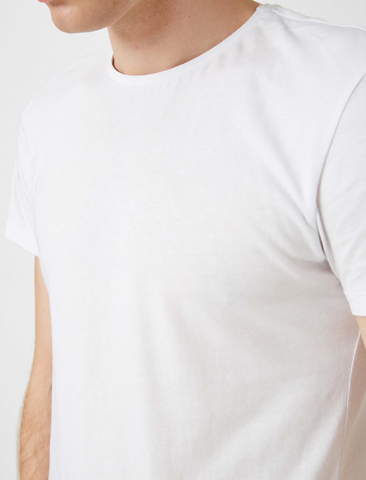   Pamuklu Bisiklet Yaka Kısa Kollu Tişört