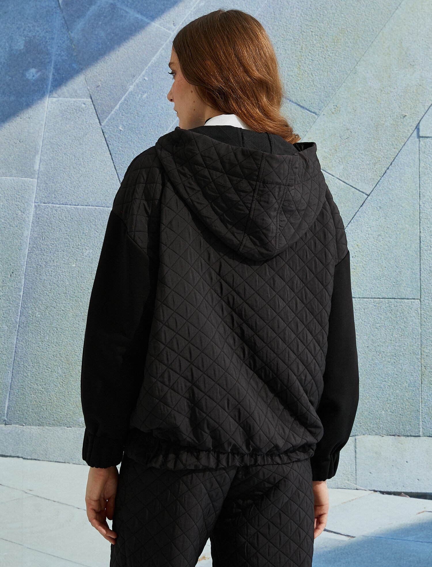   Yakası Fermuarlı Kapitoneli Uzun Kollu Bluz