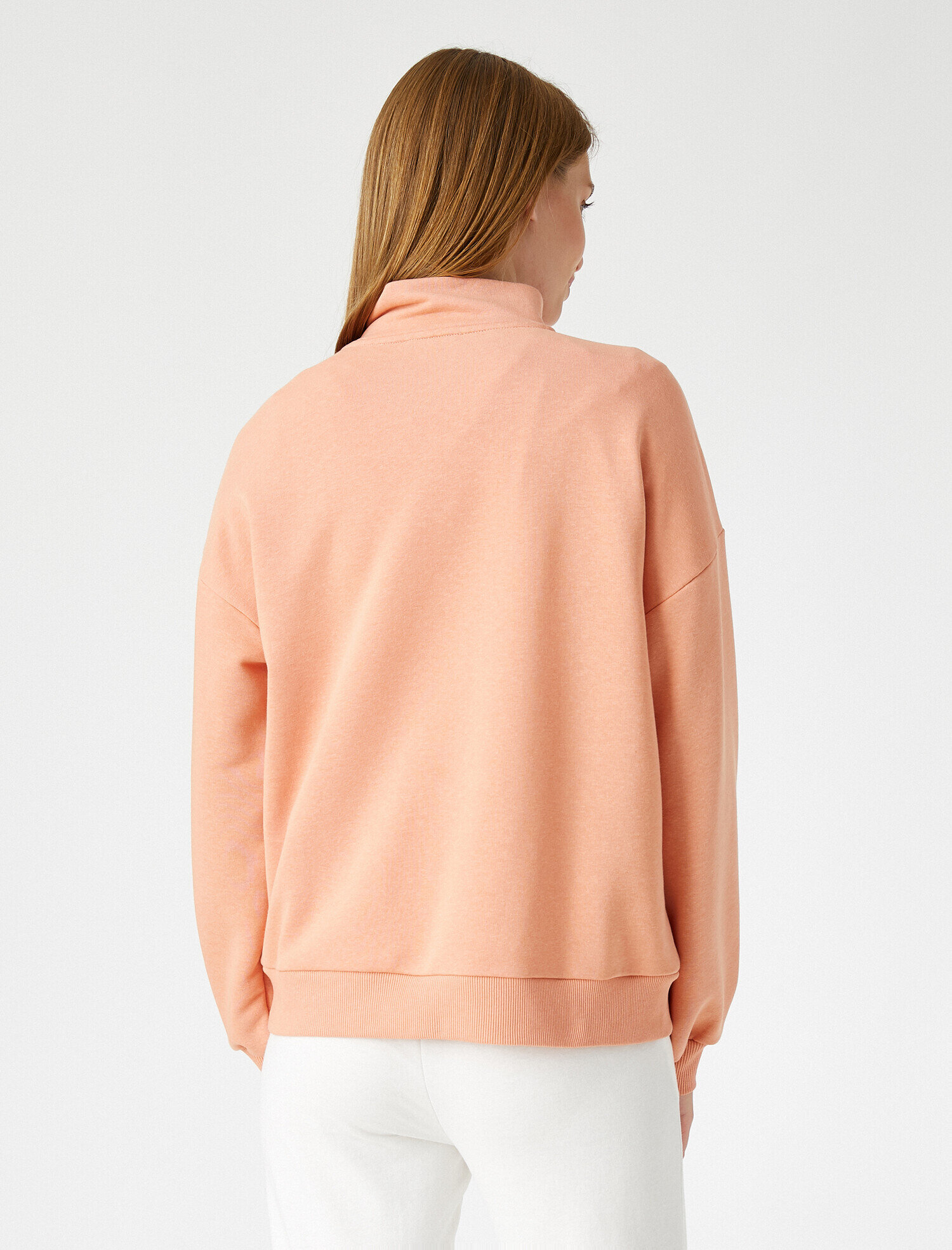 Yakası Fermuarlı Sloganlı Dik Yaka Sweatshirt