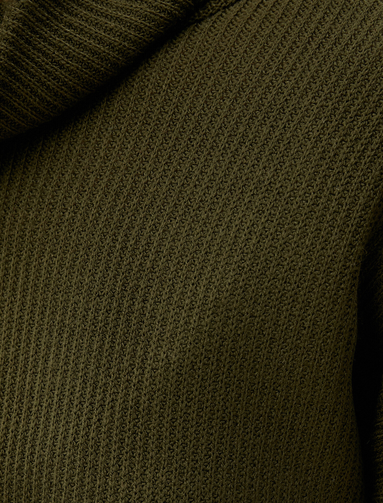   Boğazlı Triko Kazak