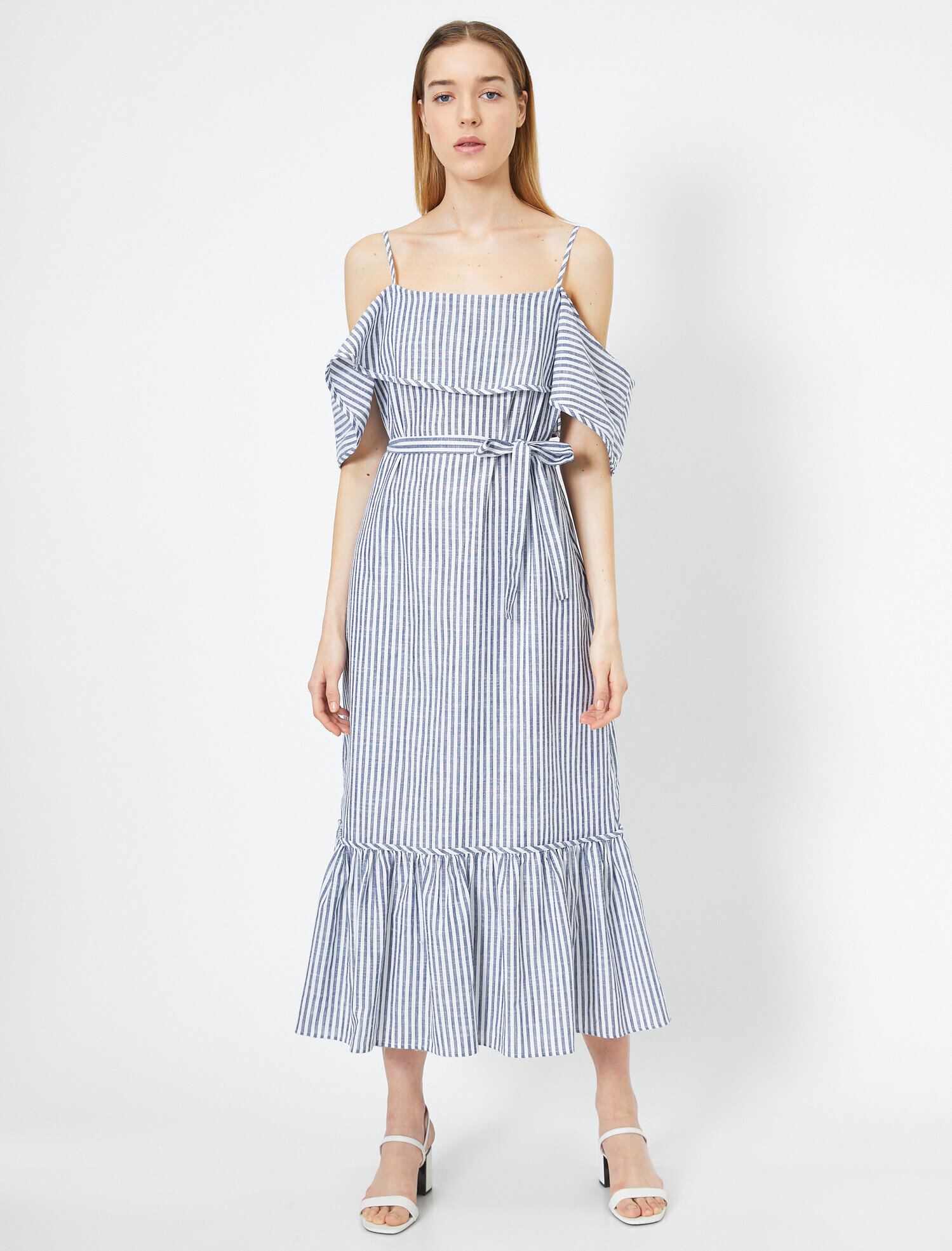   Fiyonk Detaylı Elbise