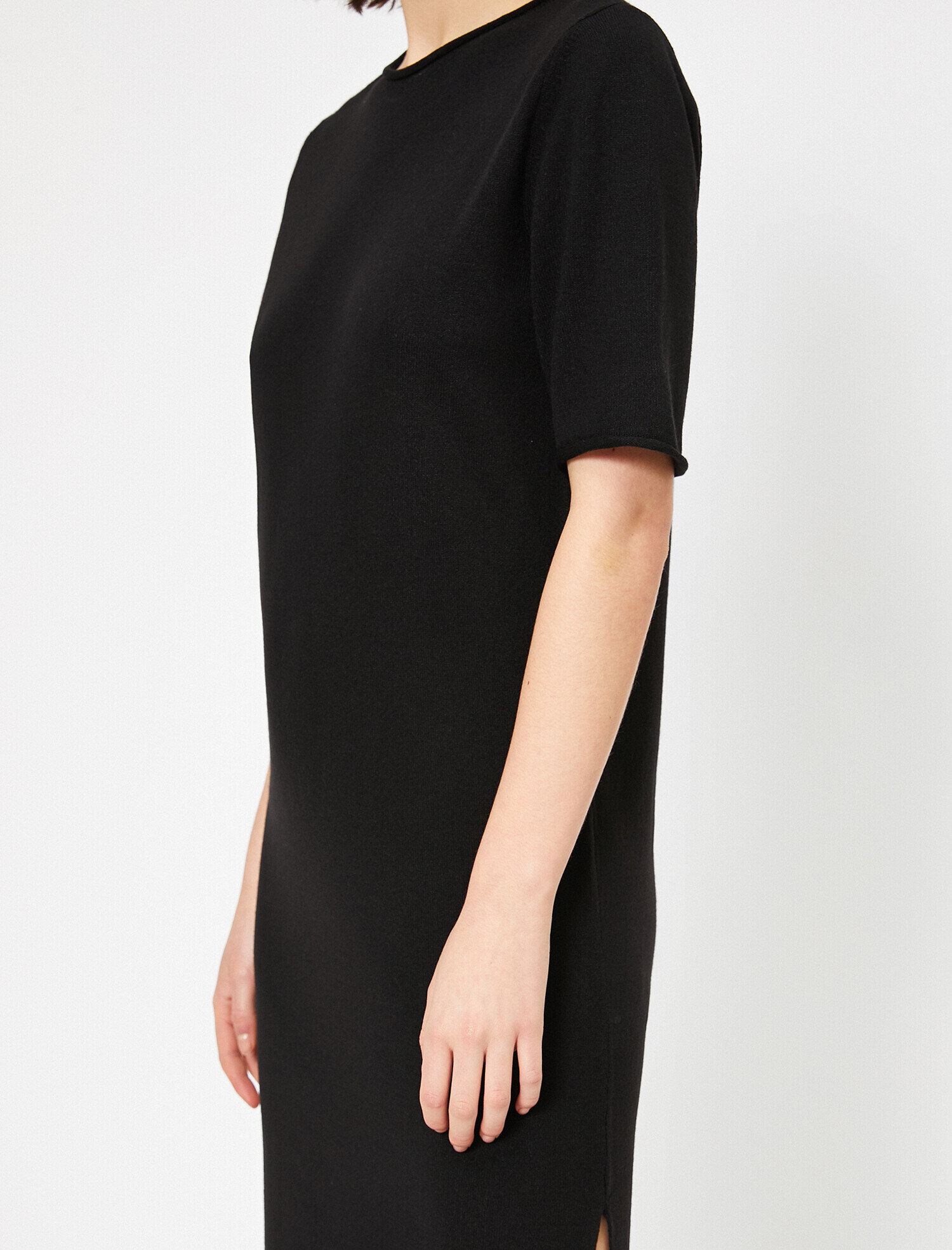   Triko Elbise Kısa Kollu Yırtmaç Detaylı