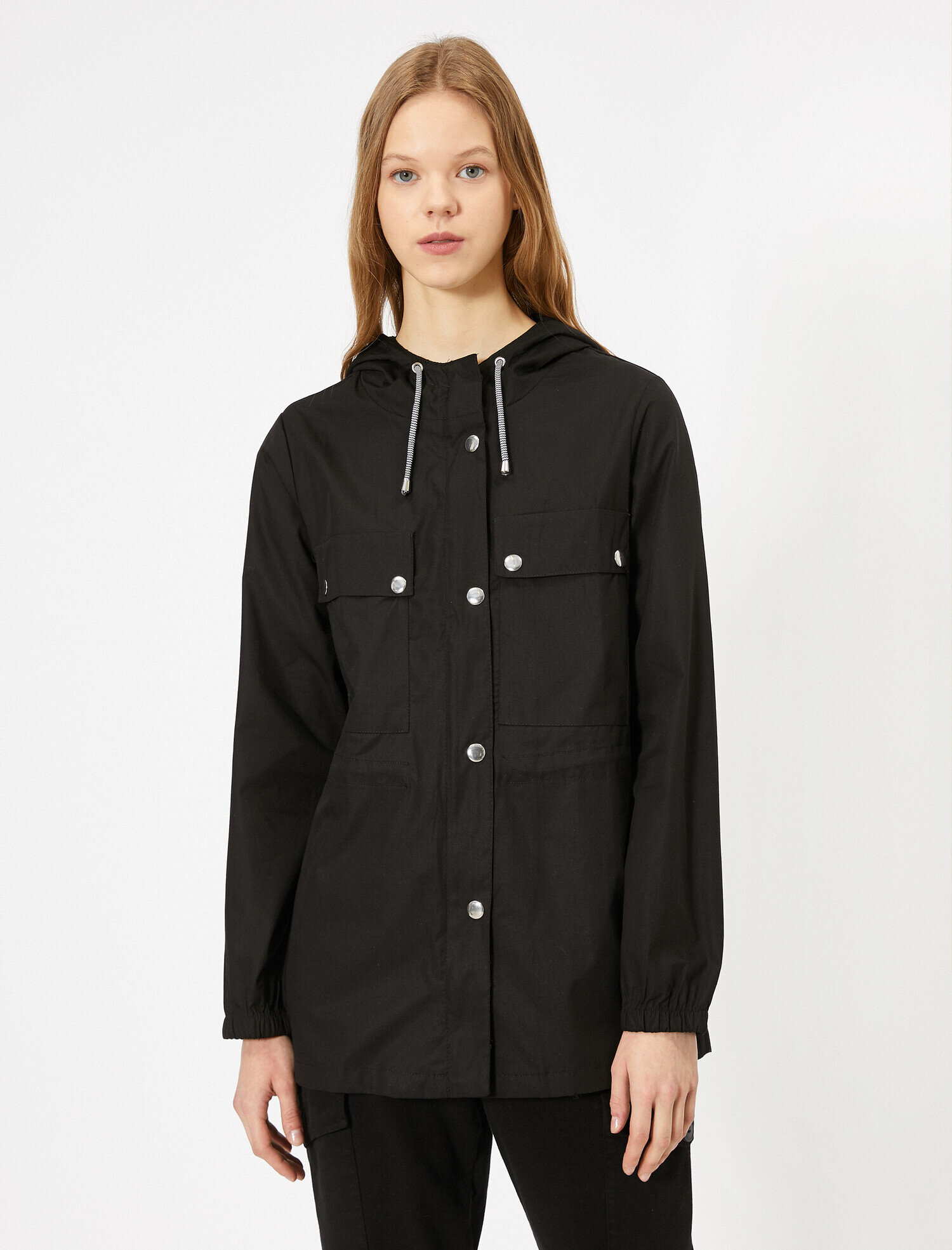   Kapüşonlu Bağcık Detaylı Uzun Mont