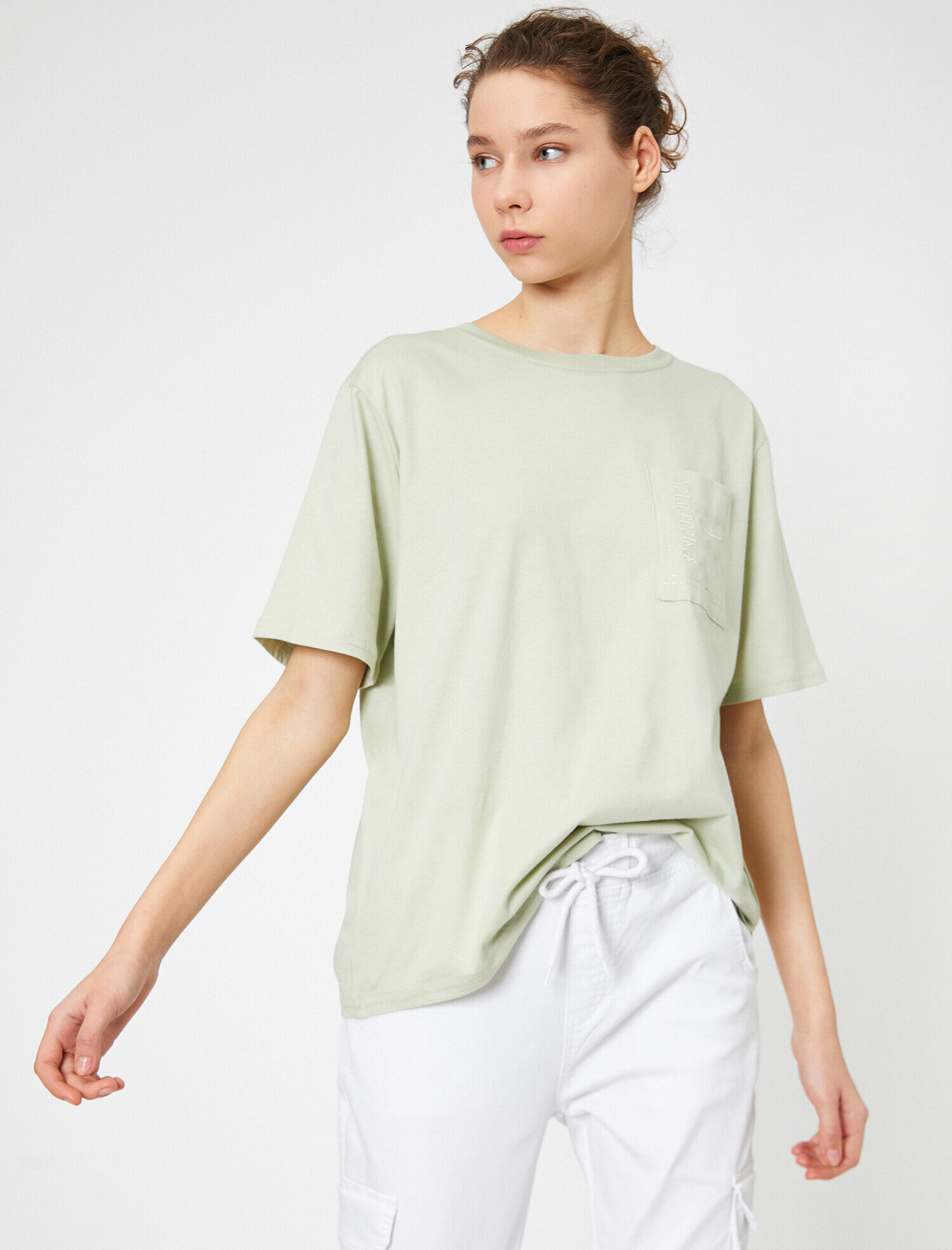   Cep Detaylı Tişört