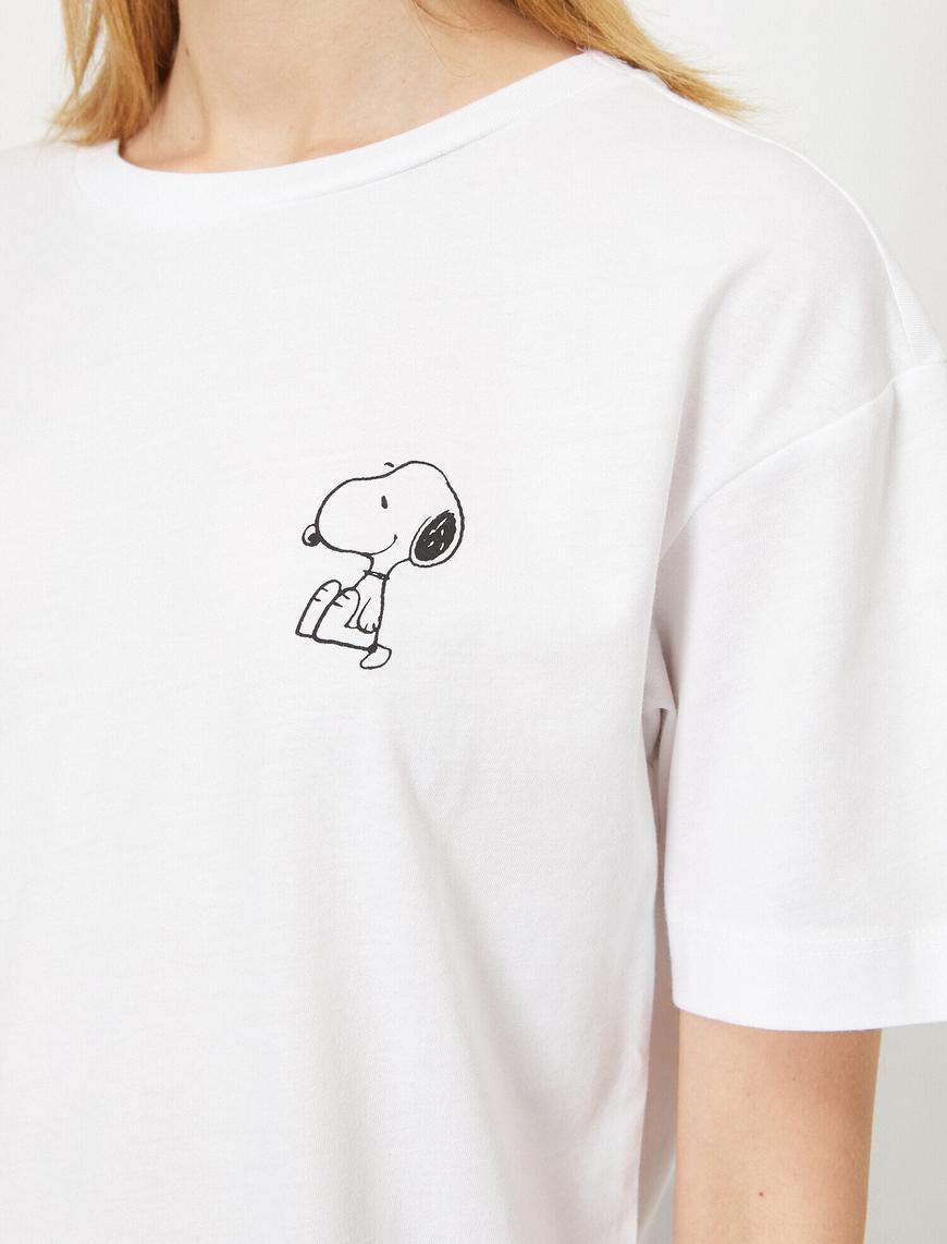   Snoopy Baskılı Bisiklet Yaka Kısa Kollu Lisanslı Tişört
