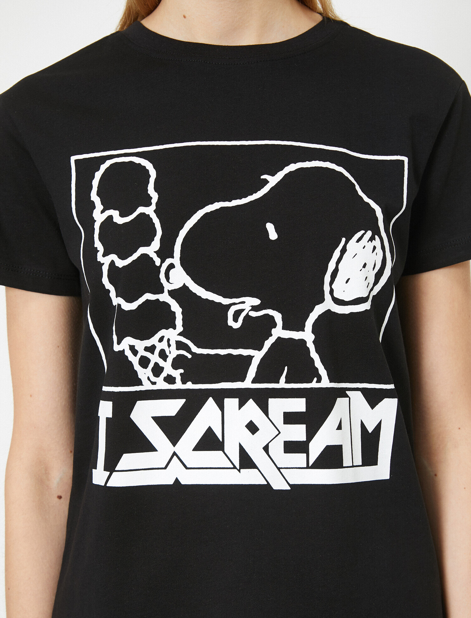   Snoopy Baskılı Bisiklet Yaka Lisanslı Tişört