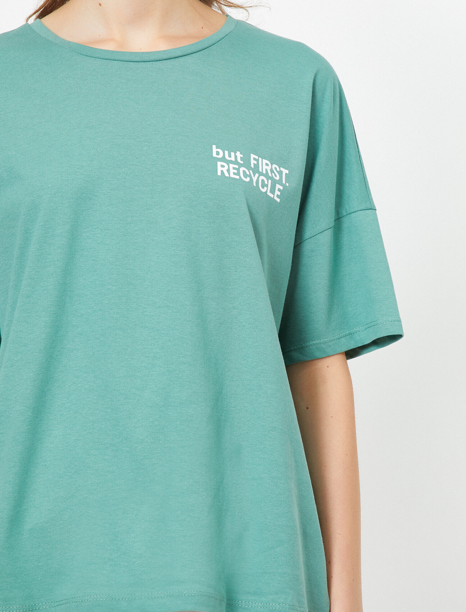   Bisiklet Yaka Kısa Kollu Yazılı Baskılı Tişört