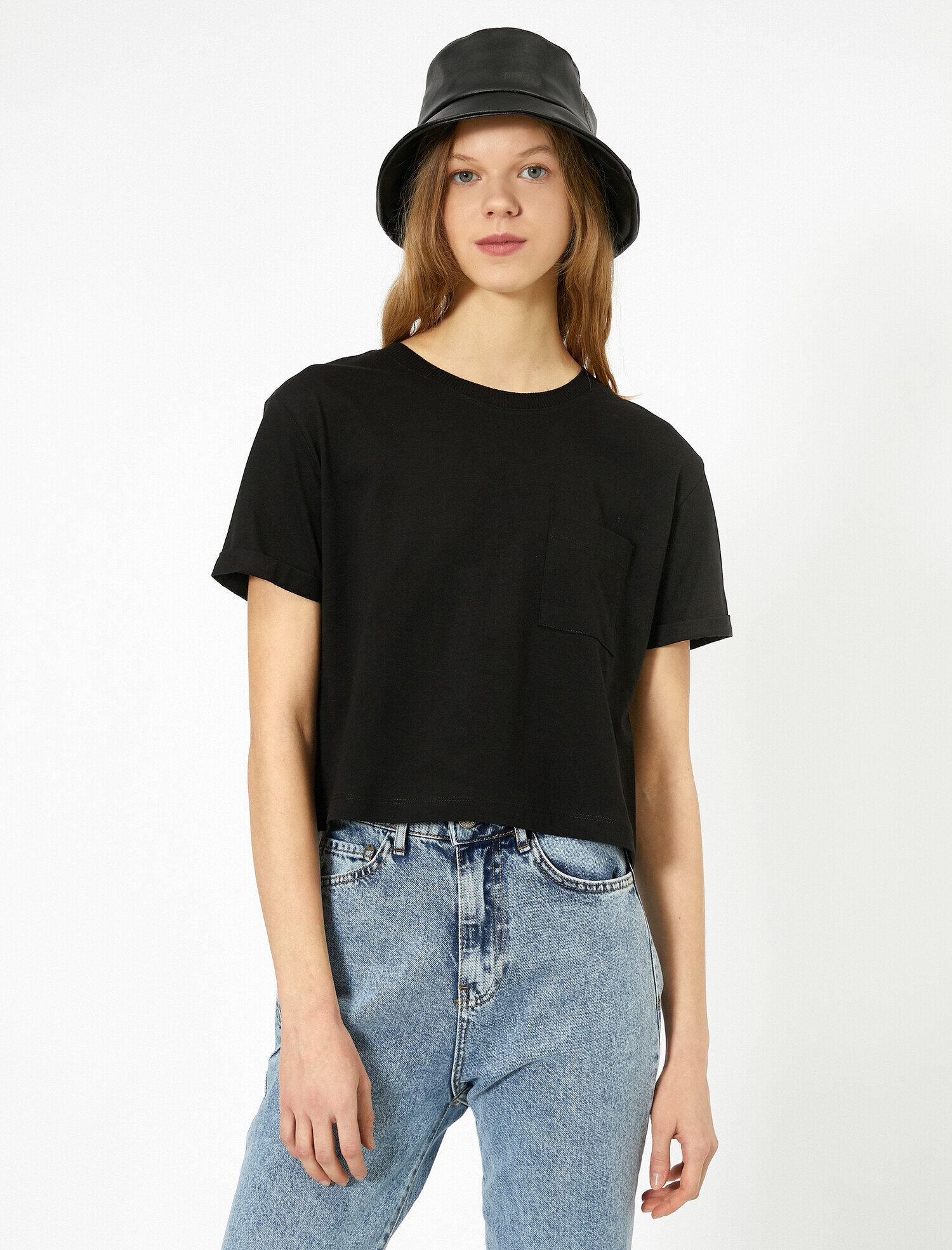   Cep Detaylı Tişört