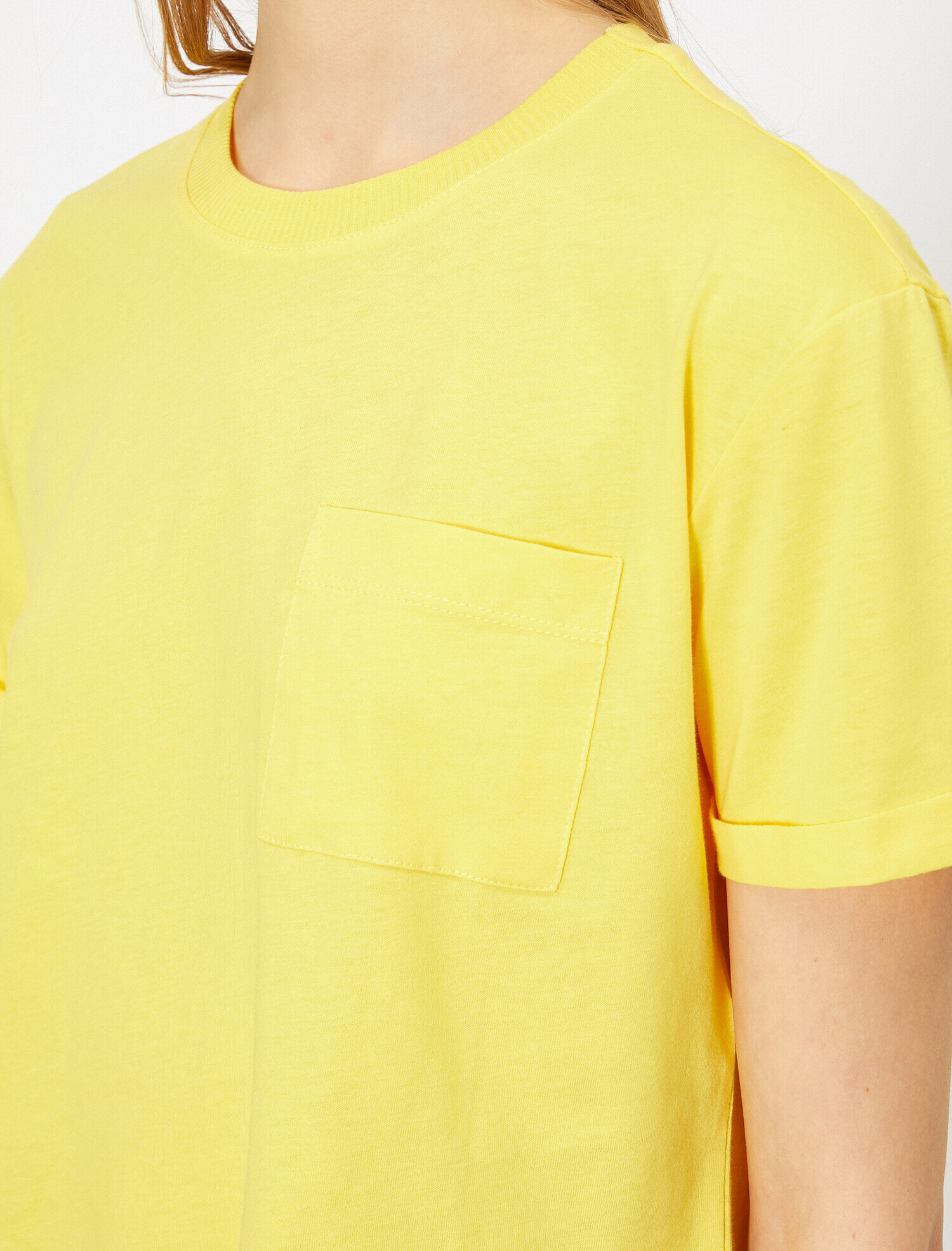   Cep Detaylı Tişört