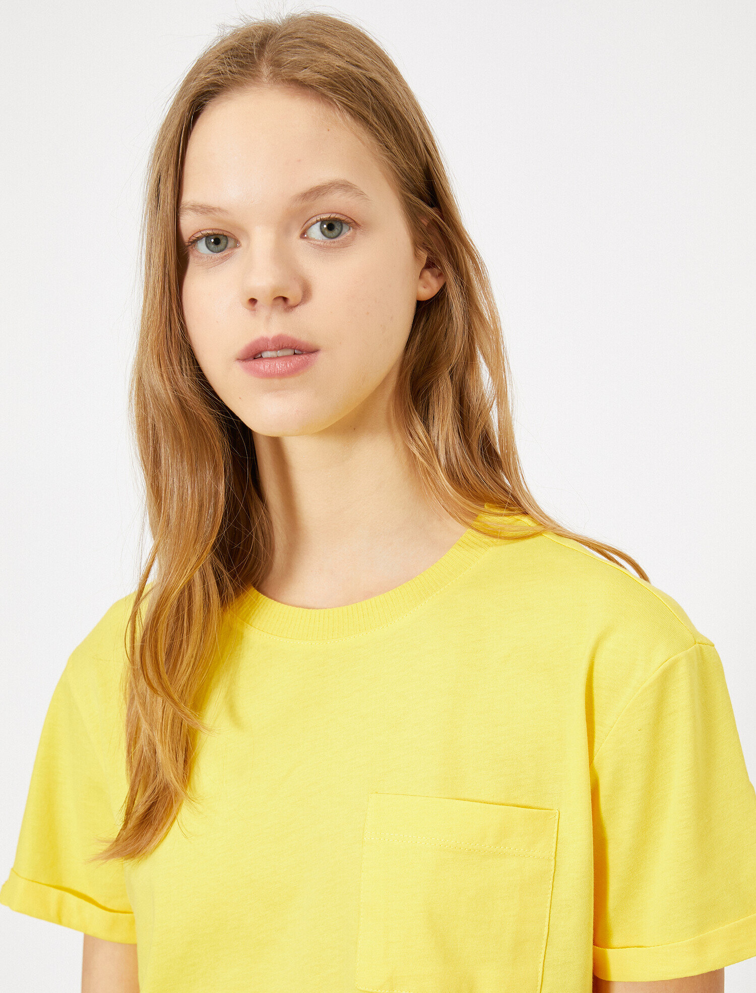   Cep Detaylı Tişört