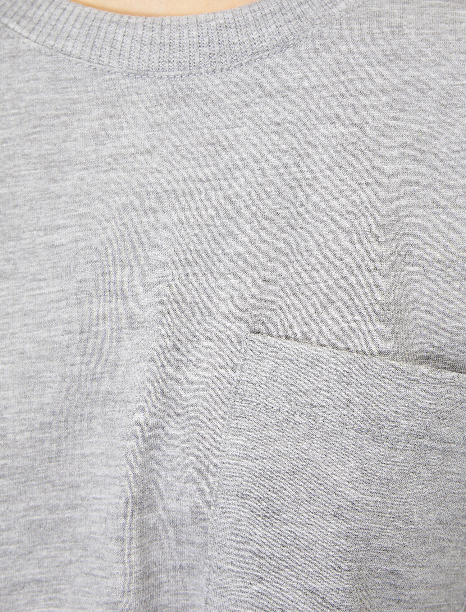   Cep Detaylı Tişört