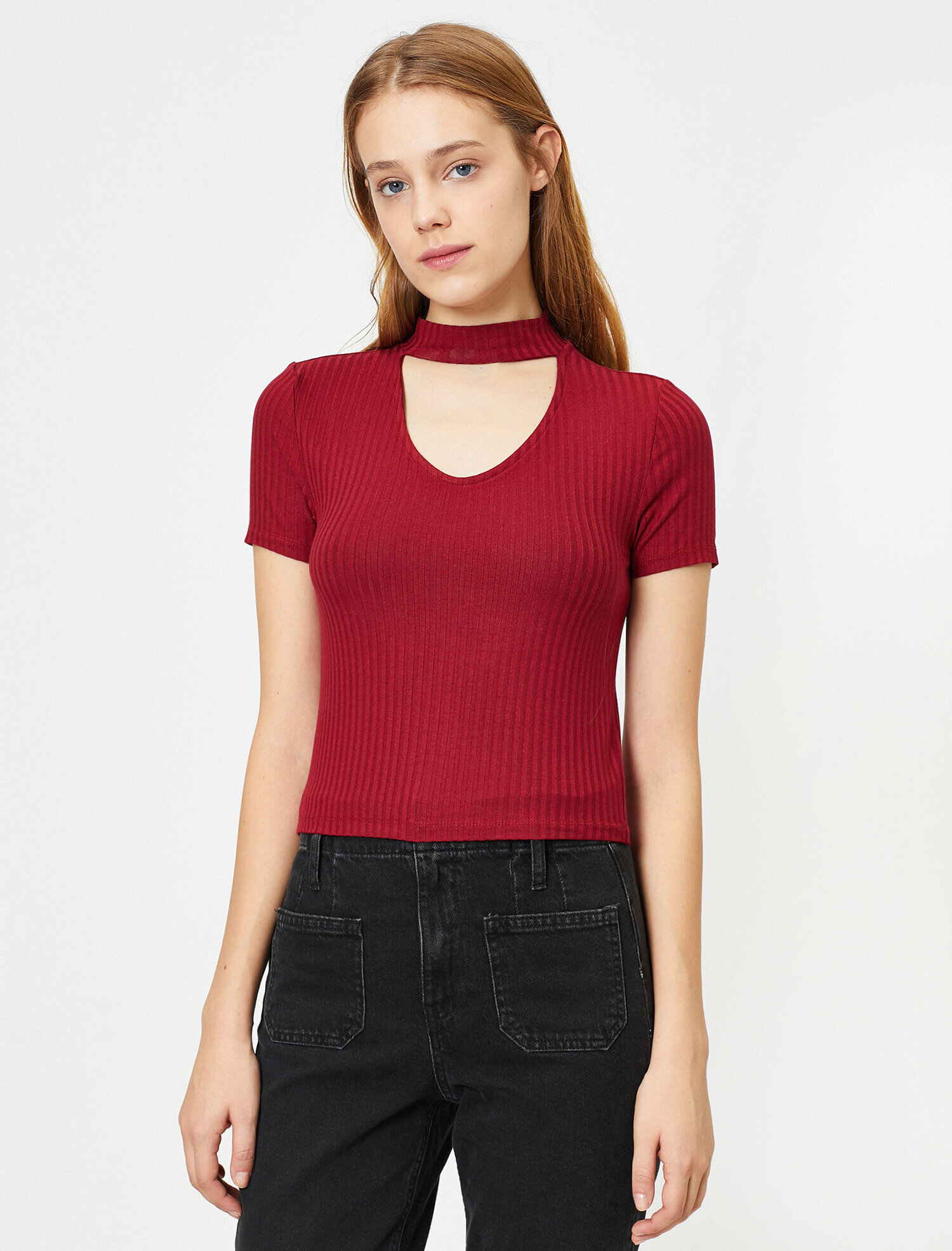   Yaka Detaylı Tişört