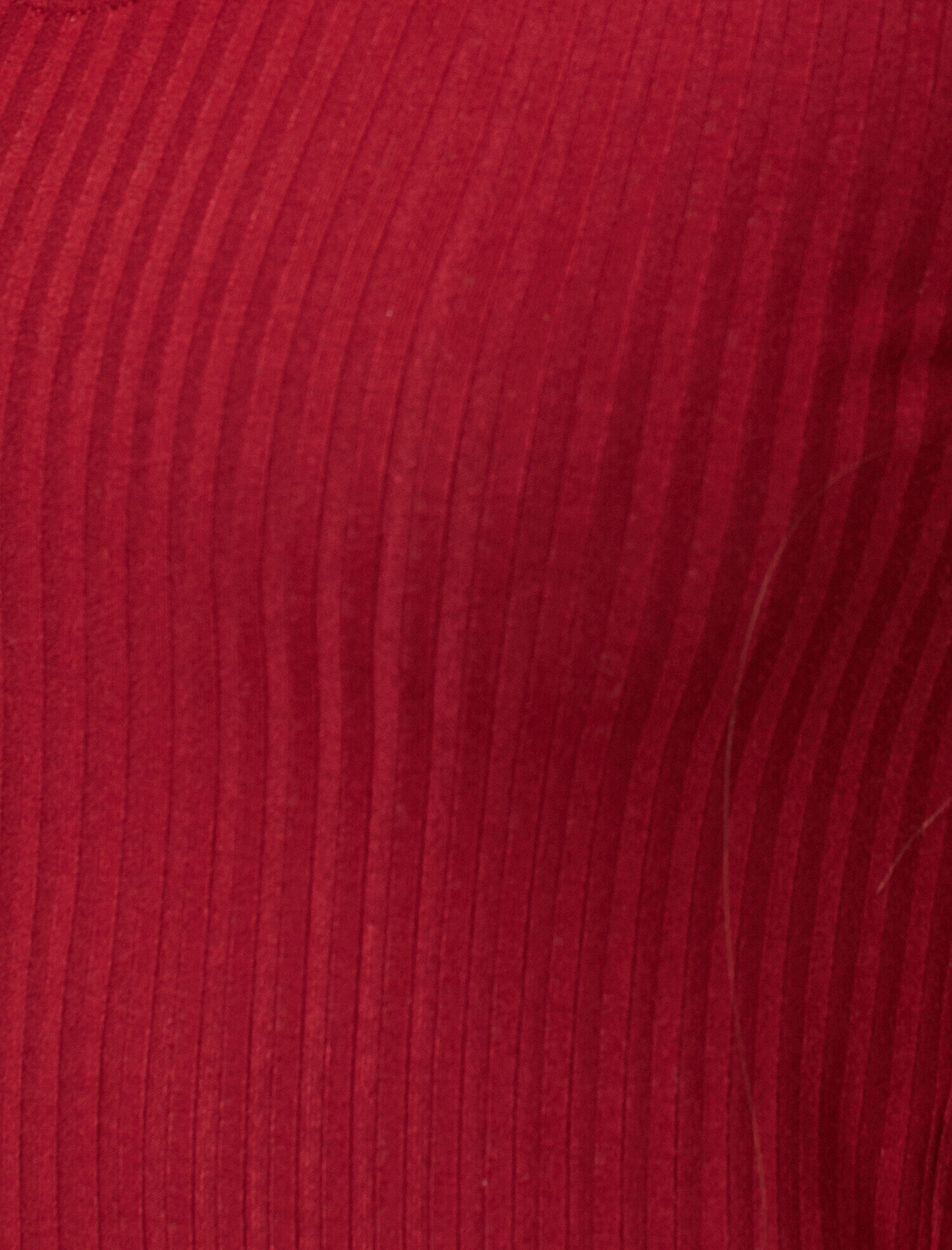   Yaka Detaylı Tişört