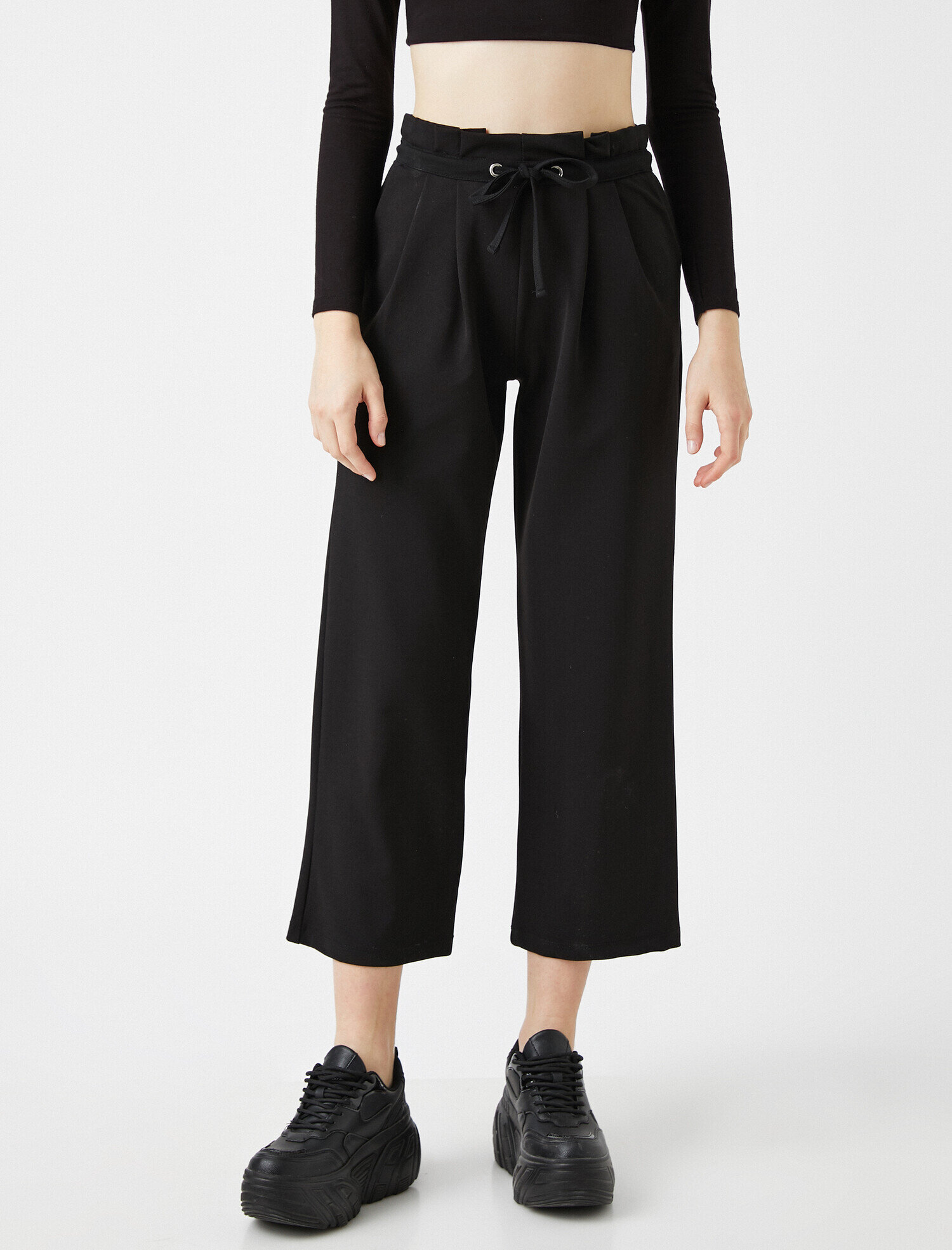   Normal Bel Beli Bağlamalı Cep Detaylı Pantolon