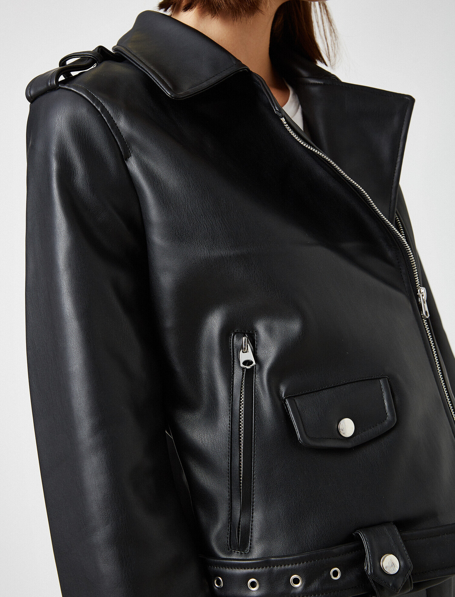 Kemerli Deri Görünümlü Ceket