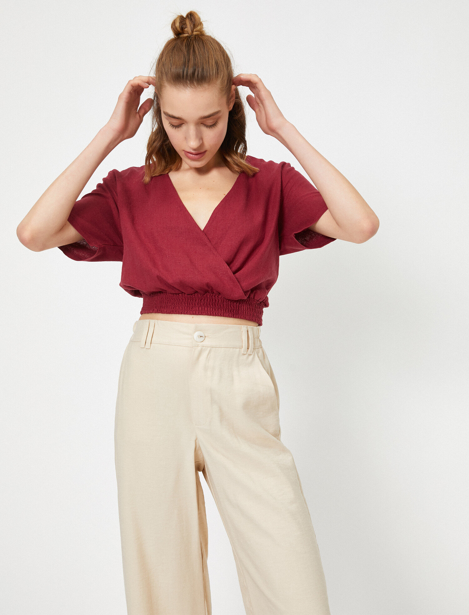 Kruvaze Alttan Lastikli Kısa Kollu Keten Bluz