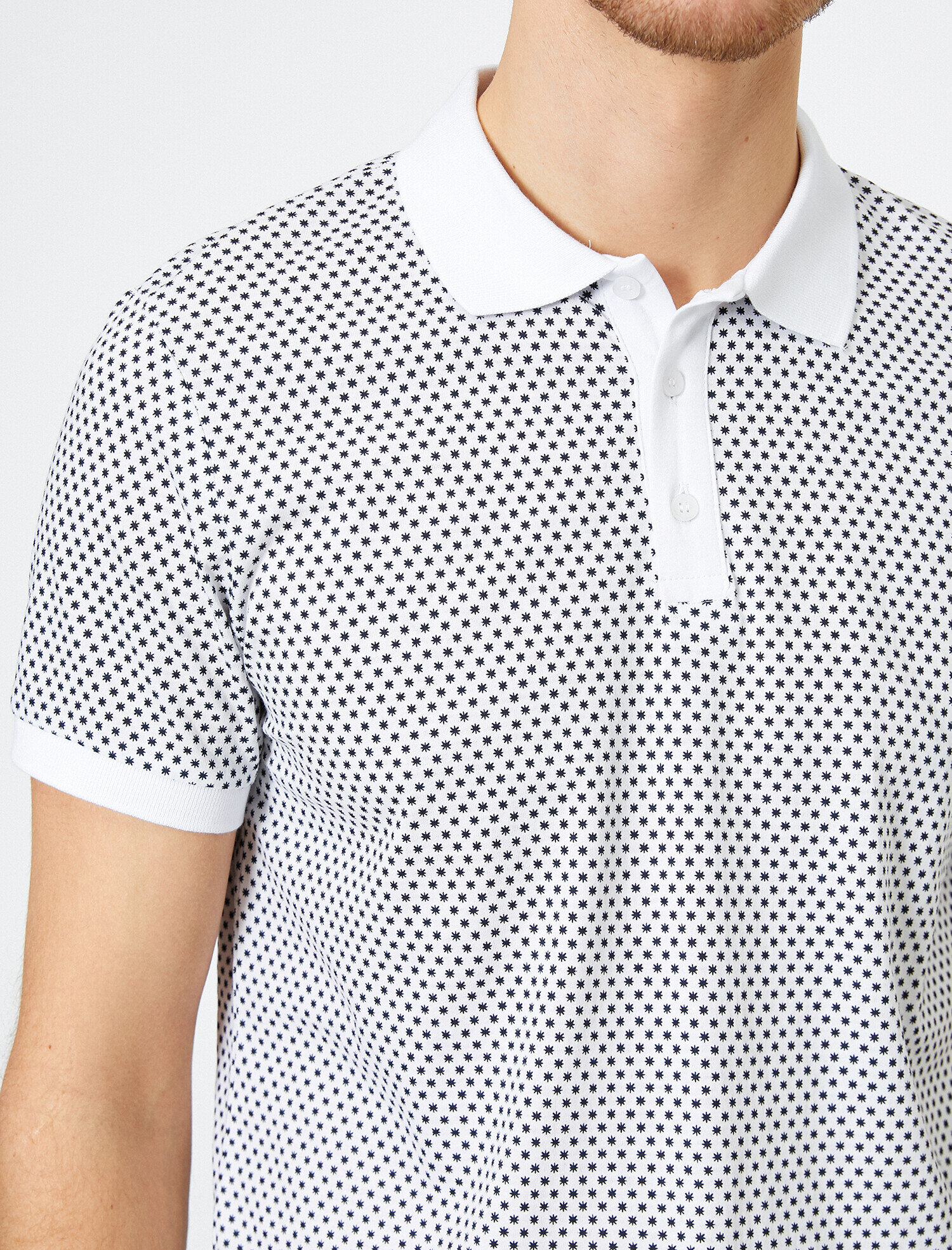Polo Yaka Geometrik Desenli Slim Fit Tişört