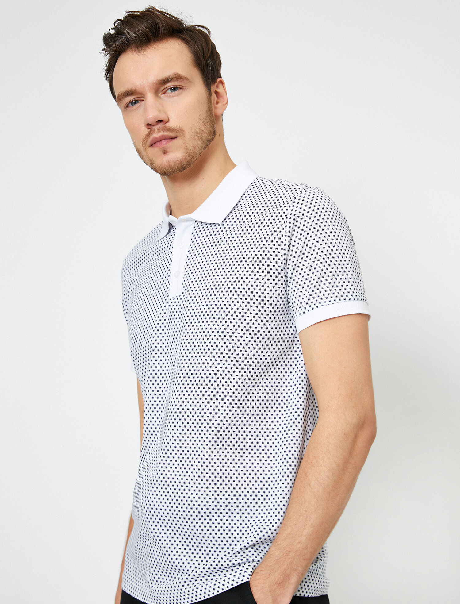 Polo Yaka Geometrik Desenli Slim Fit Tişört