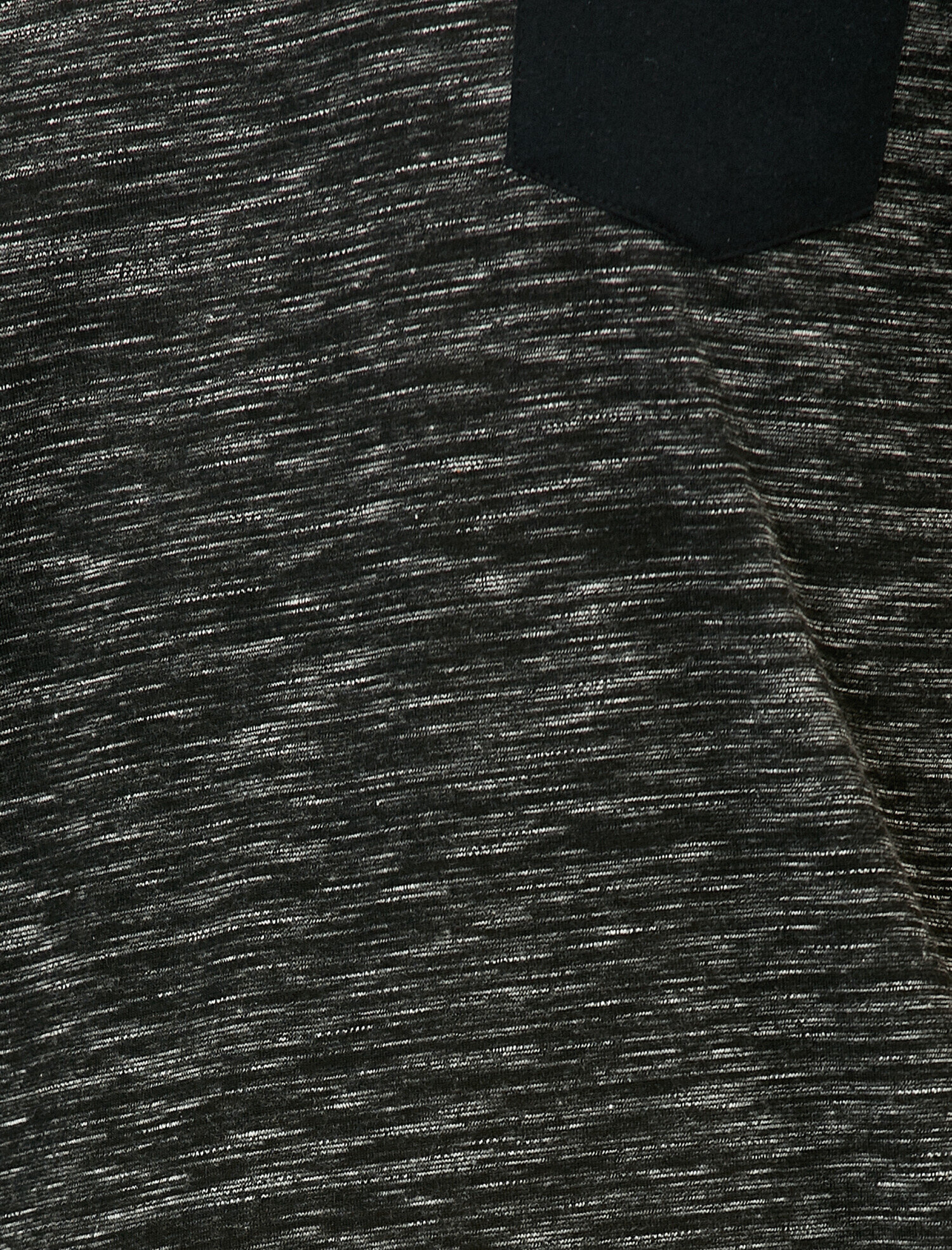   Cep Detaylı Tişört