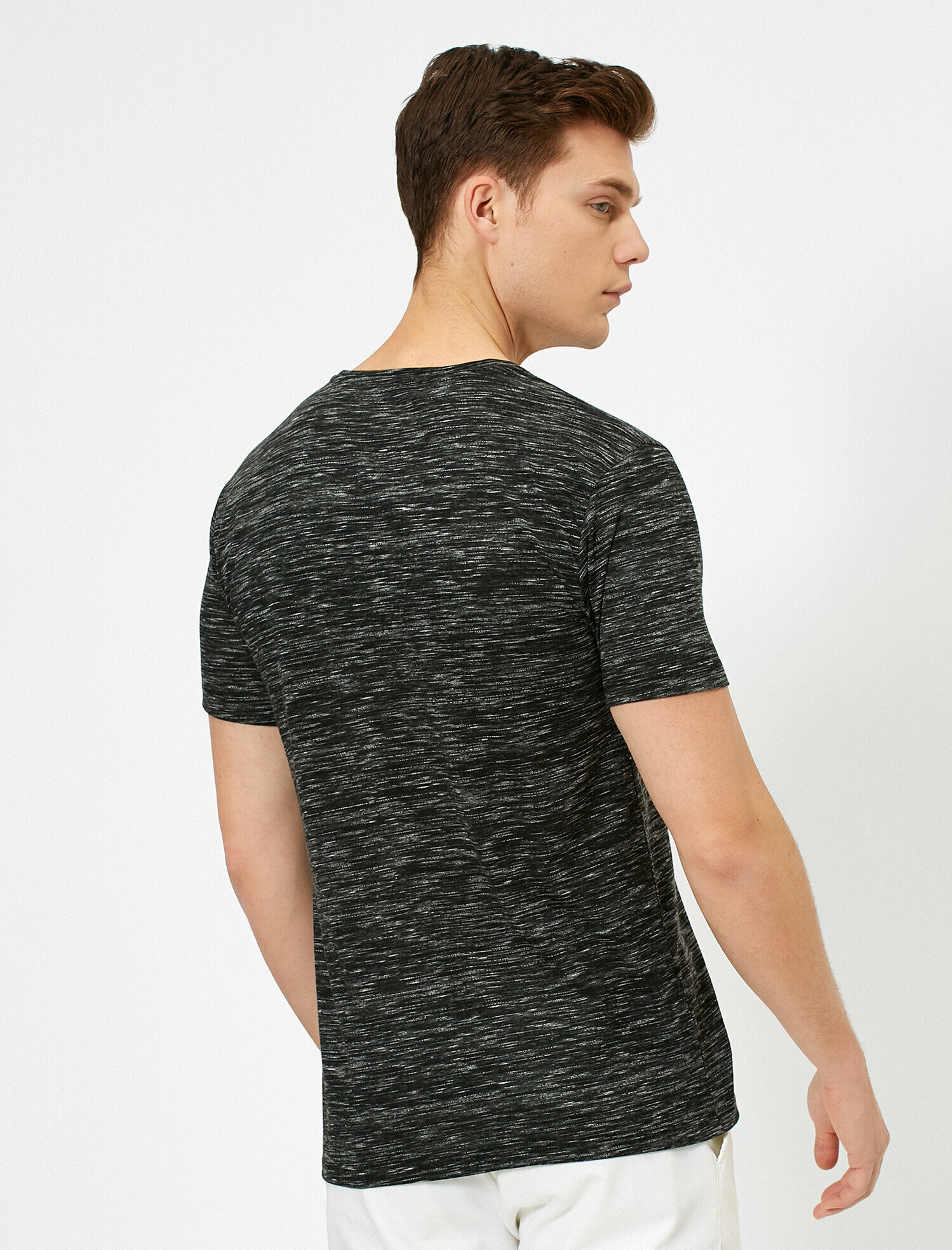   Cep Detaylı Tişört