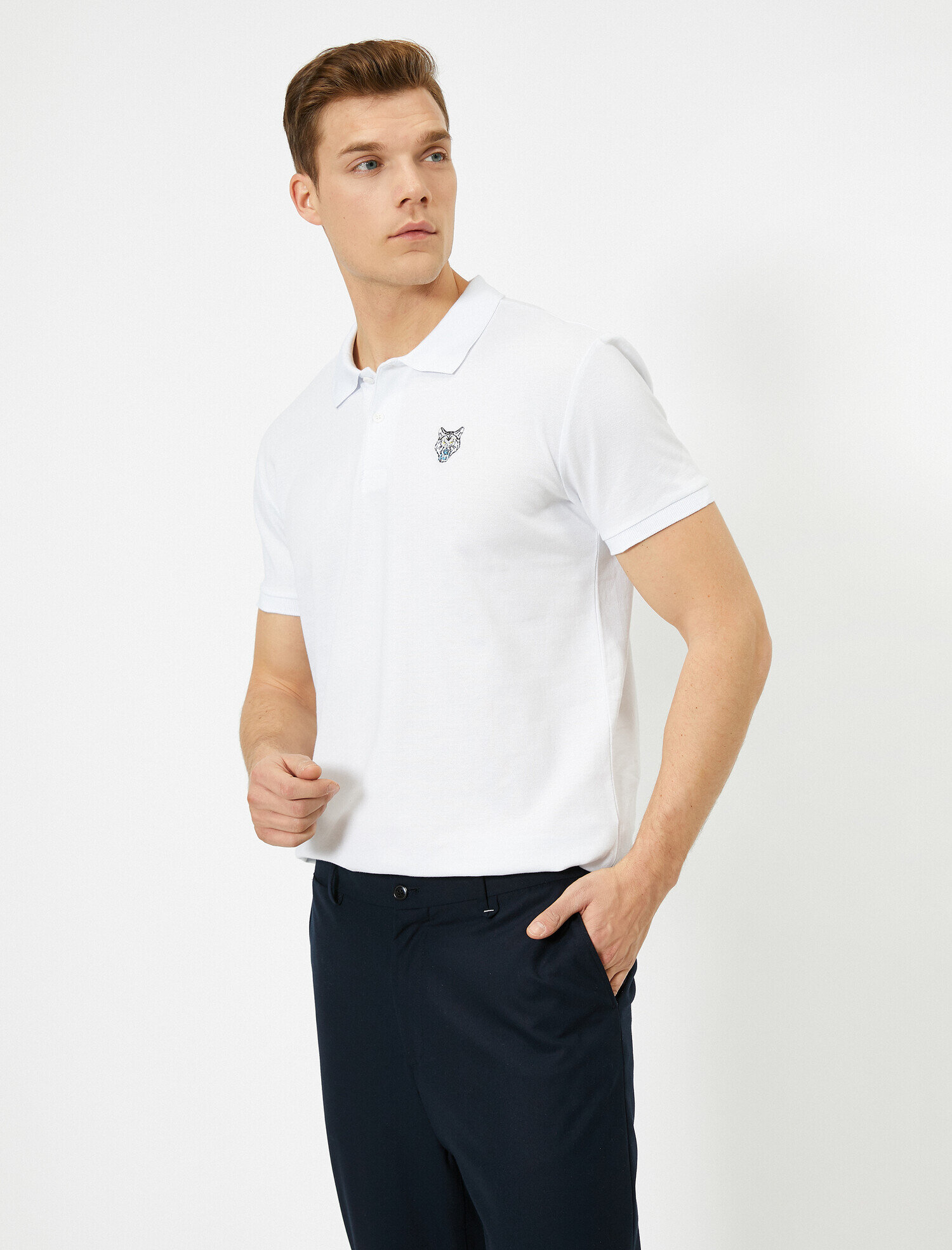   Polo Yaka Göğsü Aslan İşlemeli Slim Fit Tişört