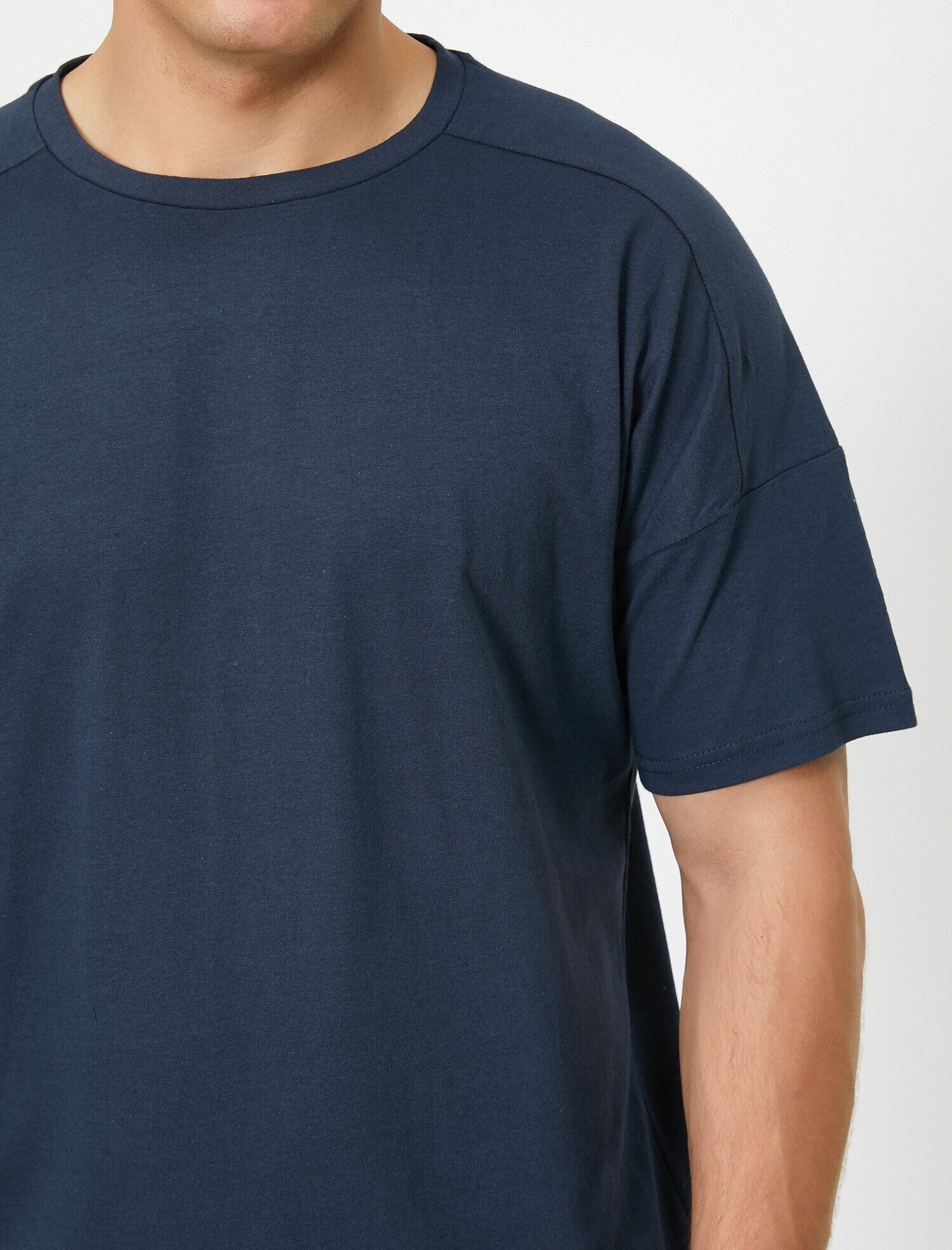   Bisiklet Yaka Kısa Kollu Basic Tişört