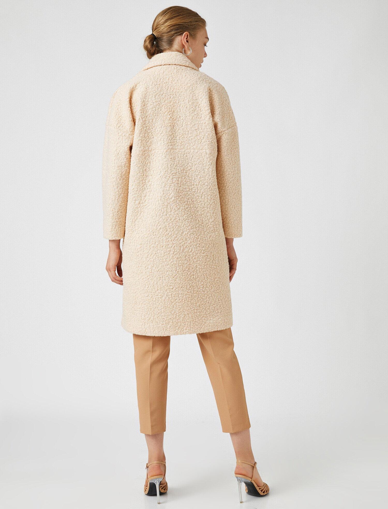   Düğmeli Cep Detaylı Kaban