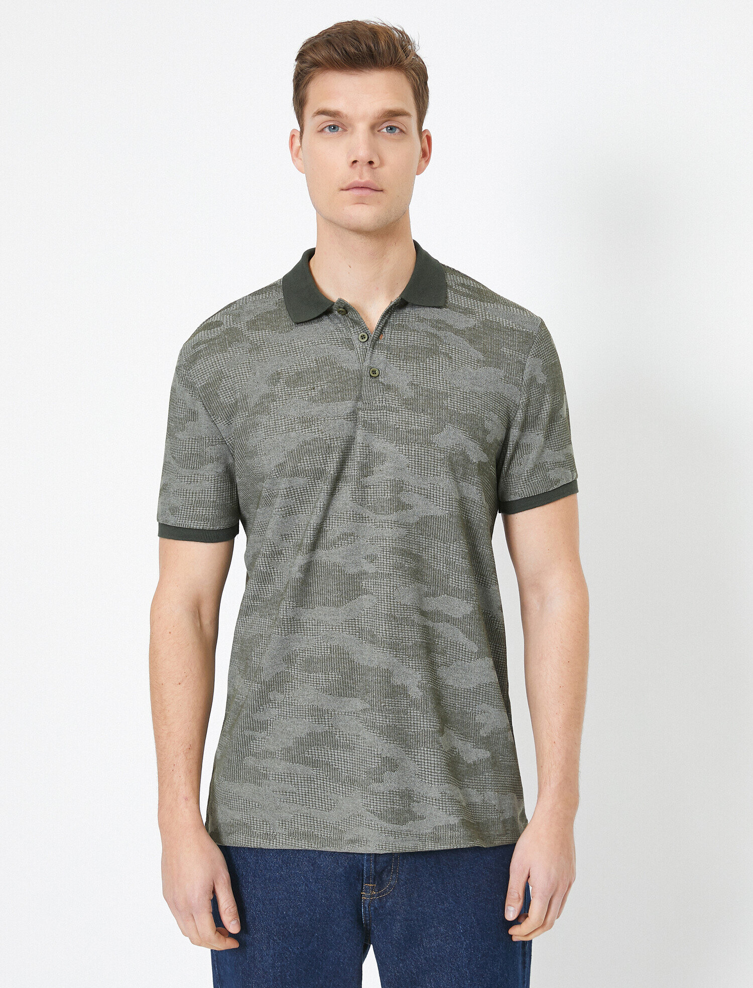 Polo Yaka Kısa Kollu Desenli Tişört