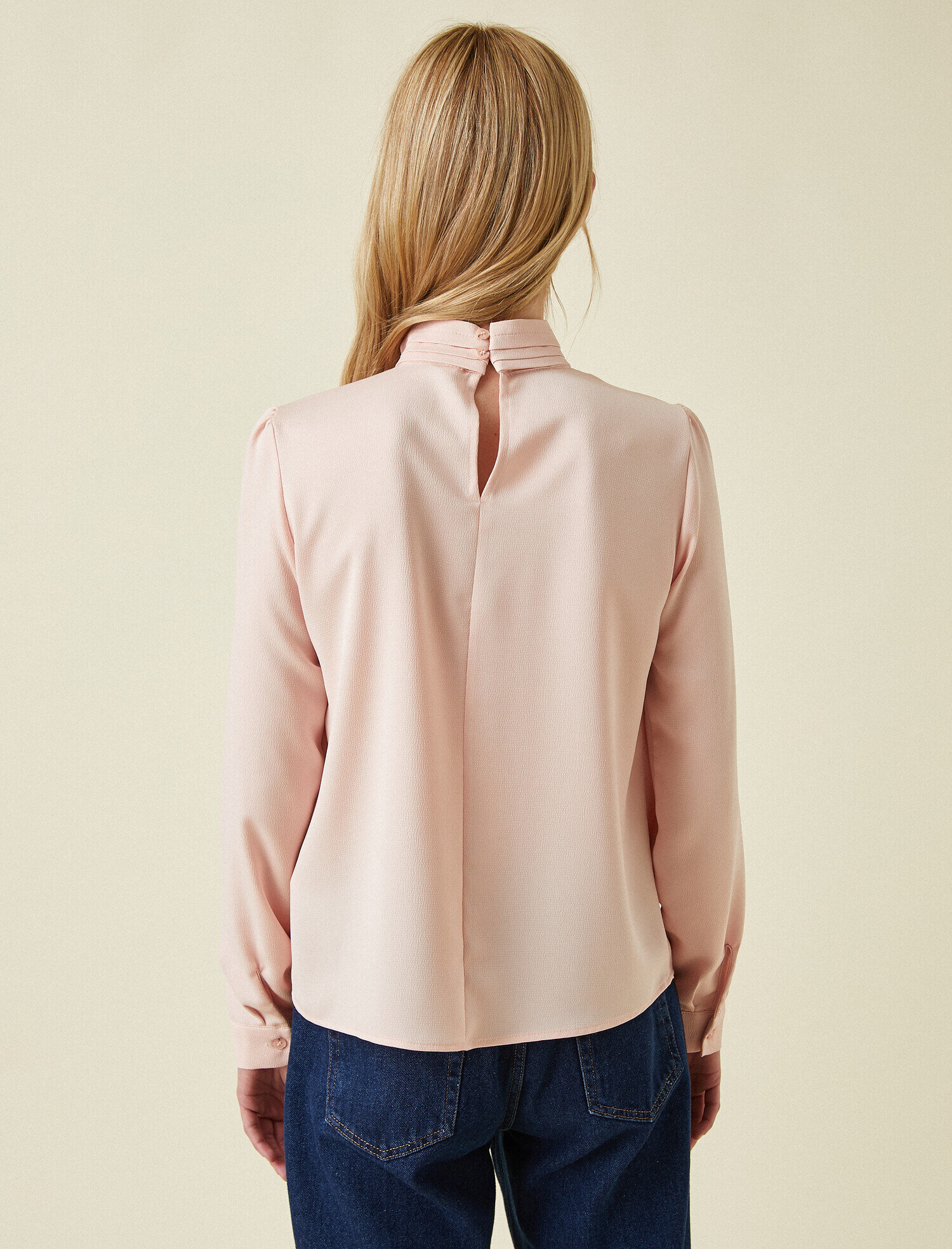   Fular Yaka Uzun Kollu Bluz