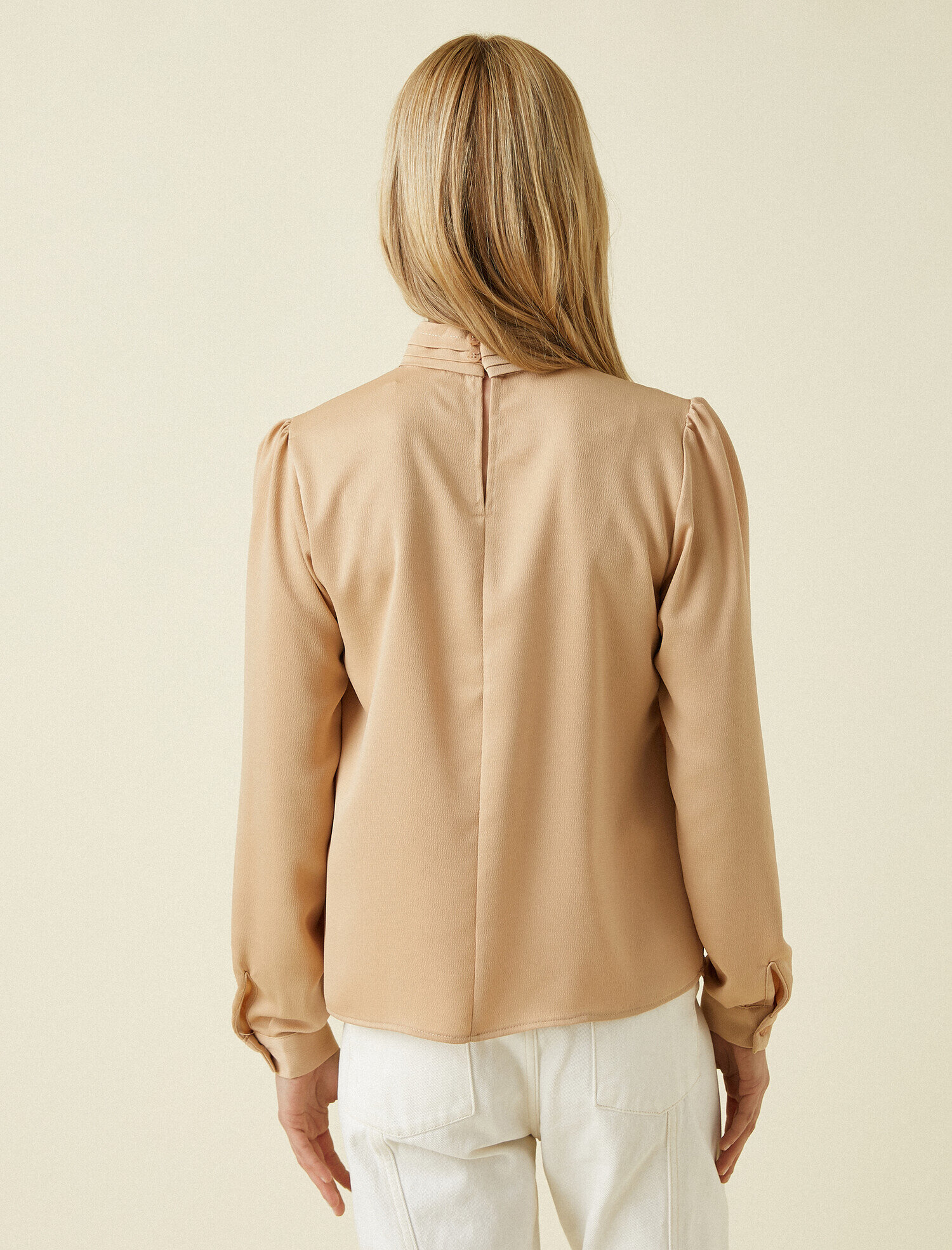   Fular Yaka Uzun Kollu Bluz