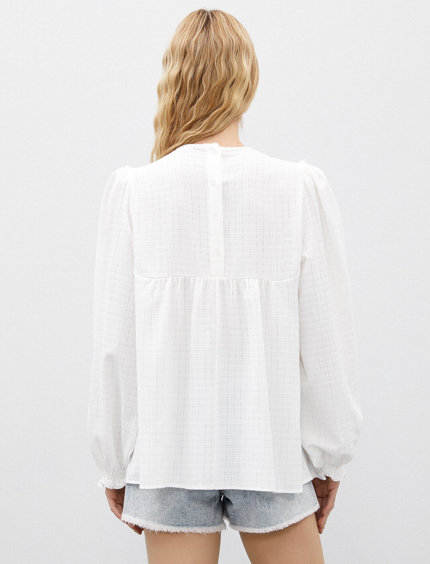   Fırfırlı Tunik Yaka Detaylı