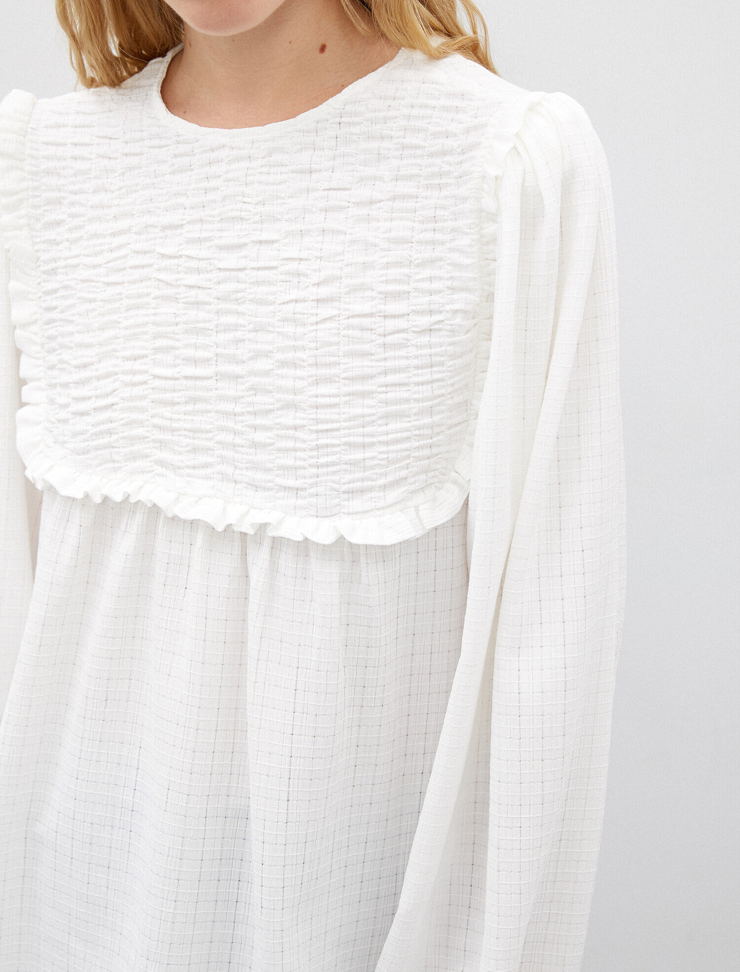   Fırfırlı Tunik Yaka Detaylı