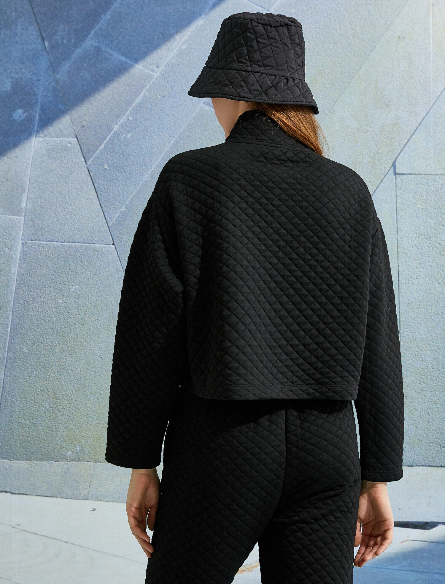   Fermuar Yaka Kapitoneli Uzun Kollu Sweatshirt