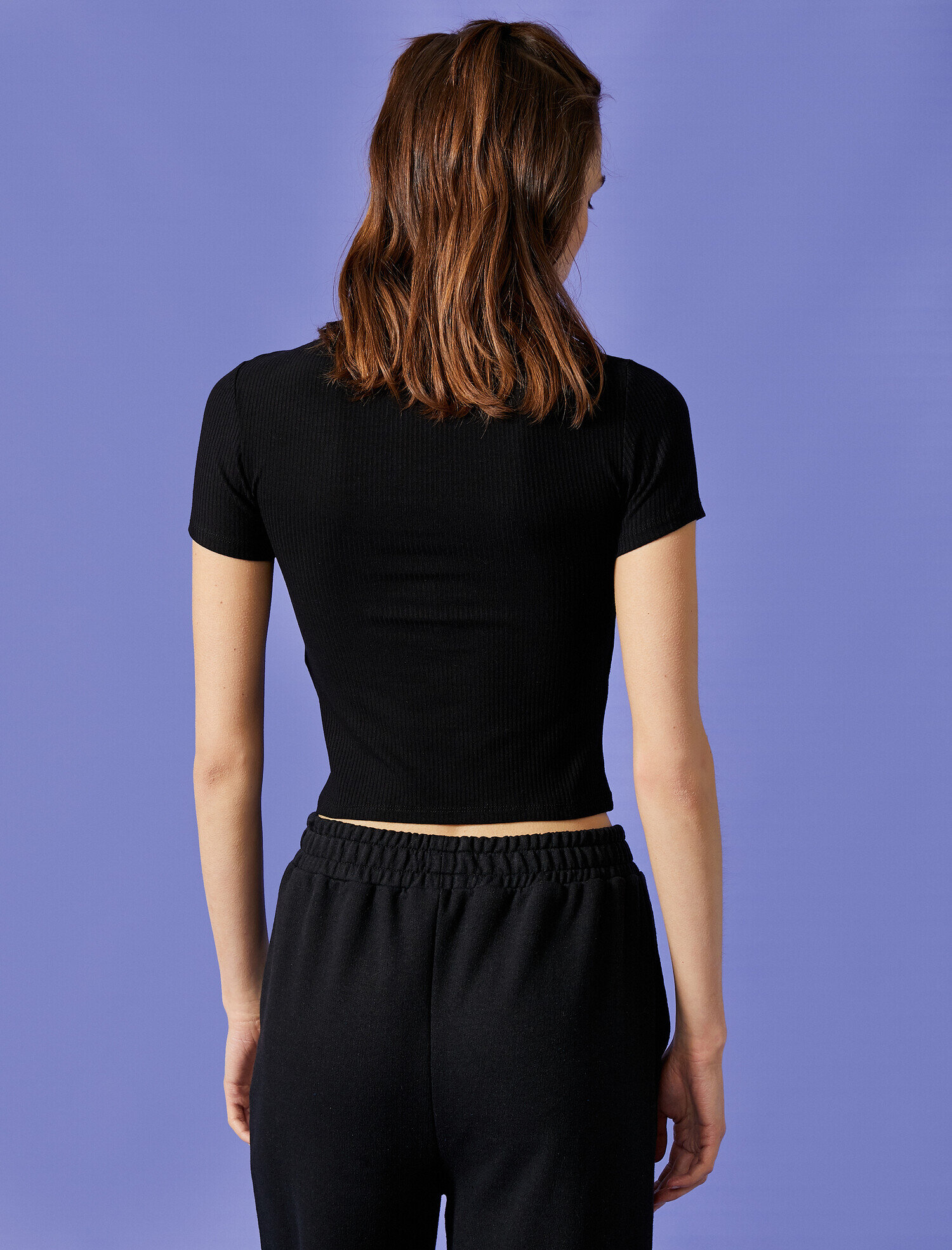   Pencere Detaylı Tişört