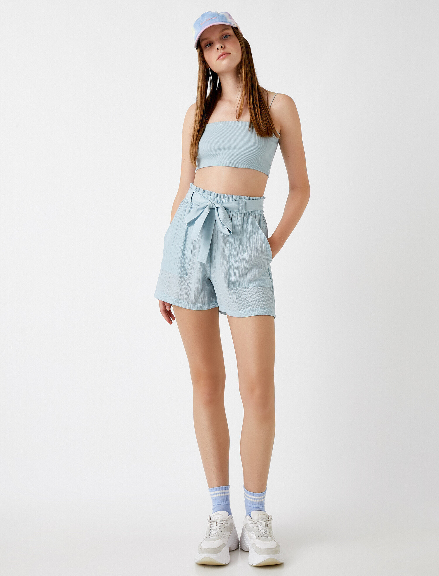   Belden Bağlamalı Şort