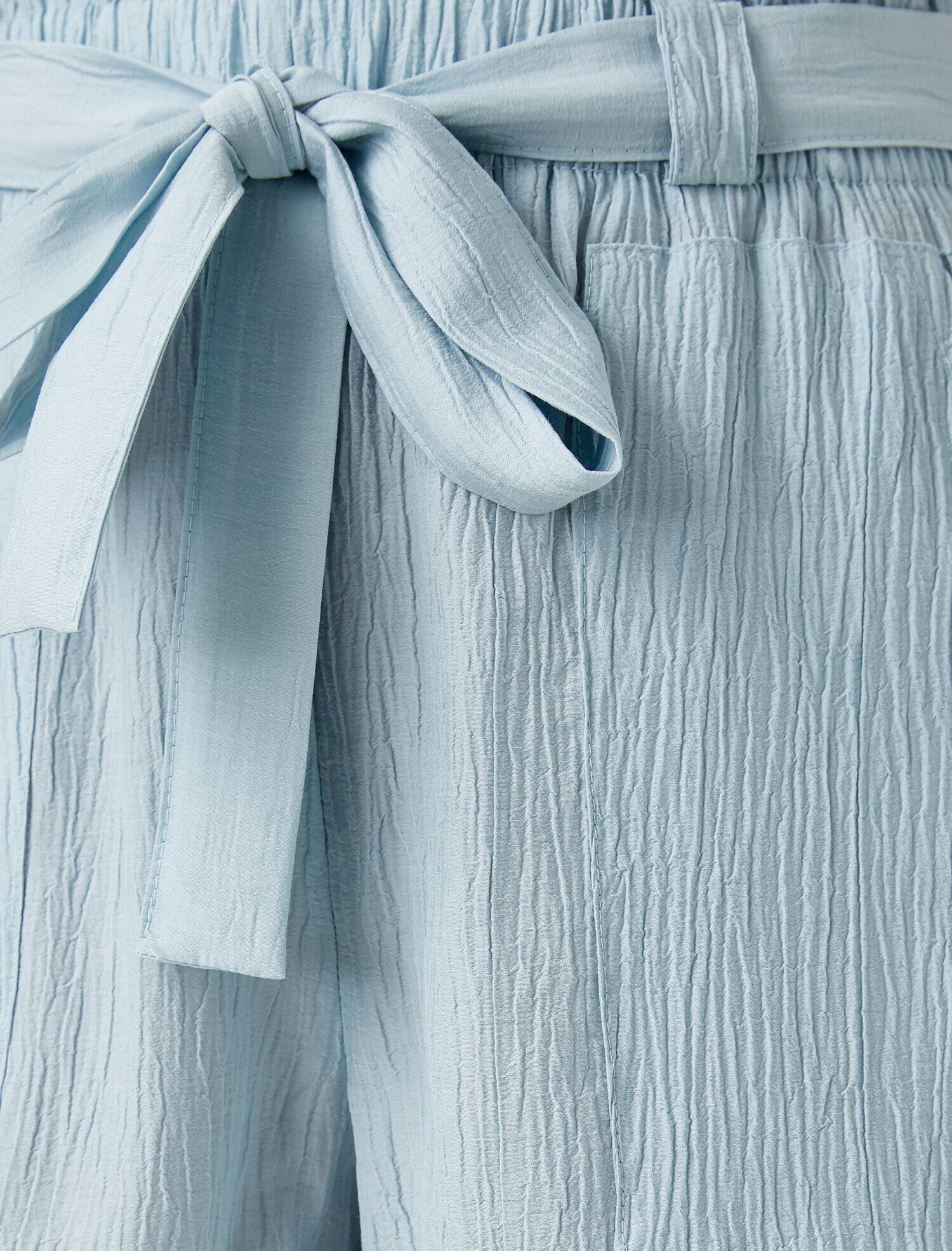   Belden Bağlamalı Şort