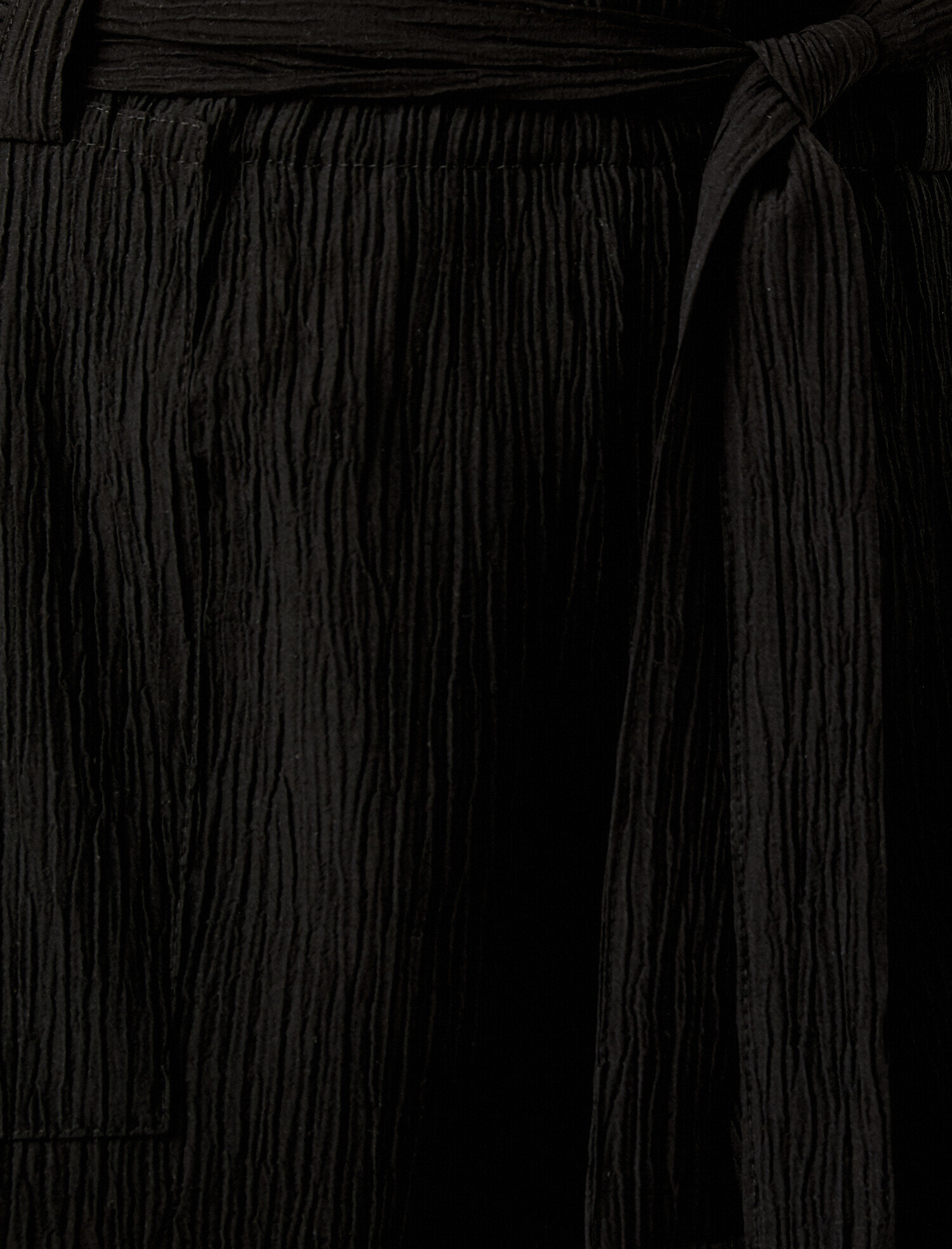   Belden Bağlamalı Şort