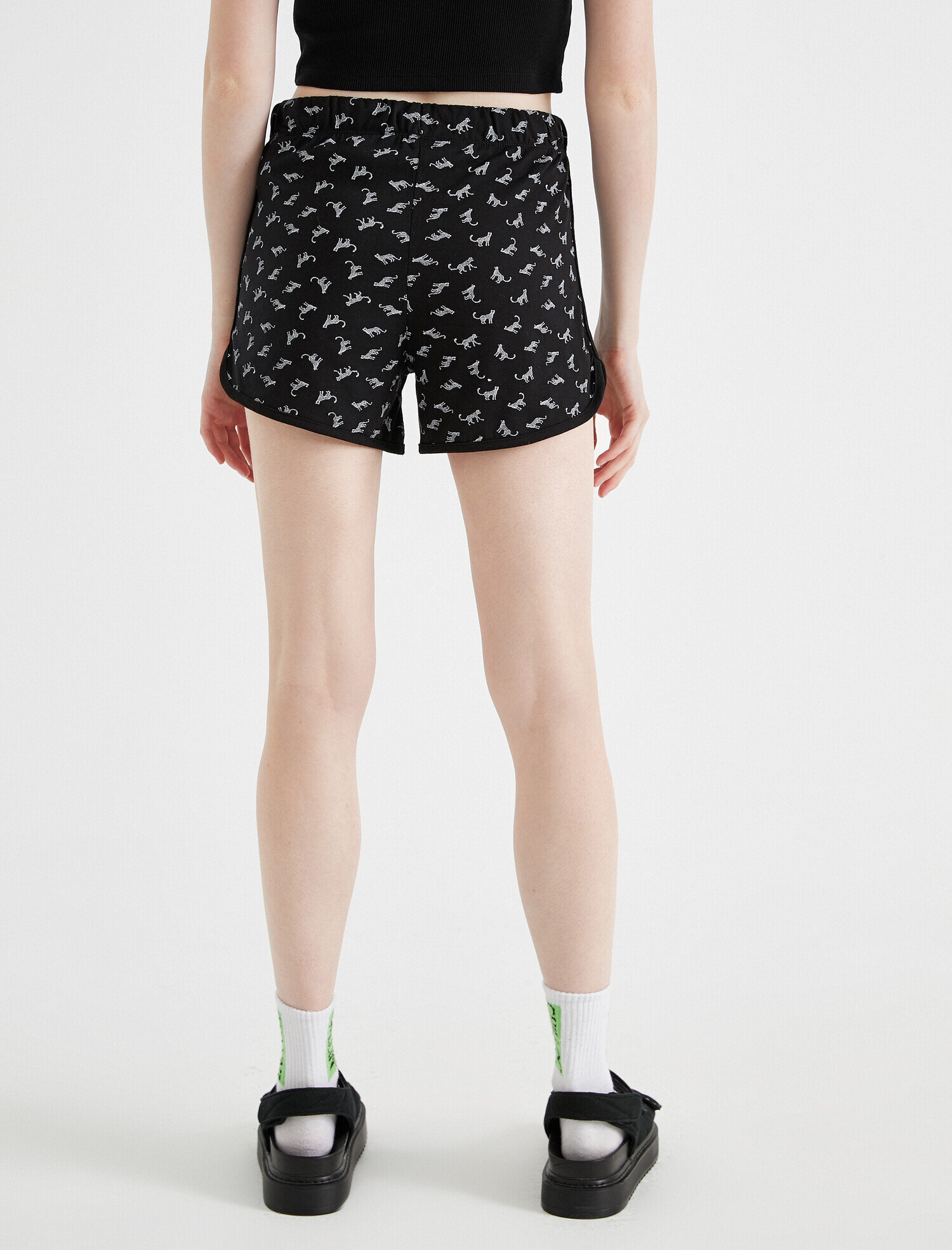   Desenli Şort Pamuklu