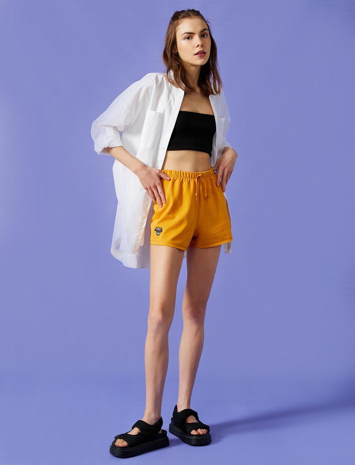  İşlemeli Şort Belden Bağlamalı