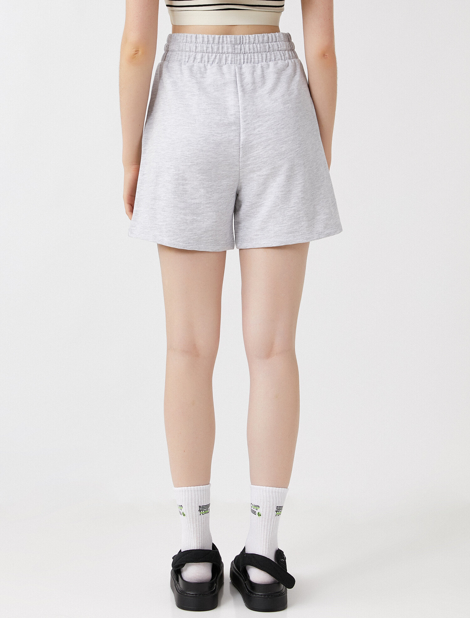   Belden Bağlamalı Şort