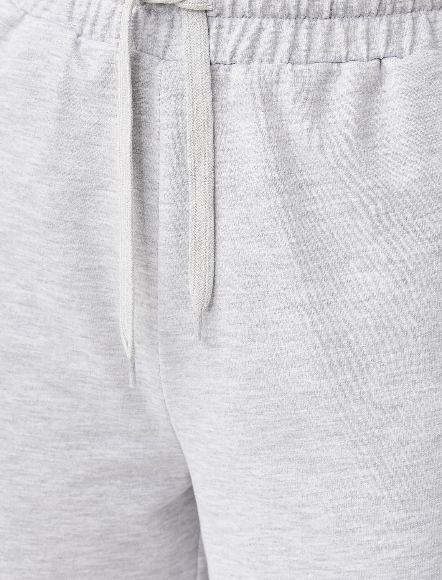   Belden Bağlamalı Şort