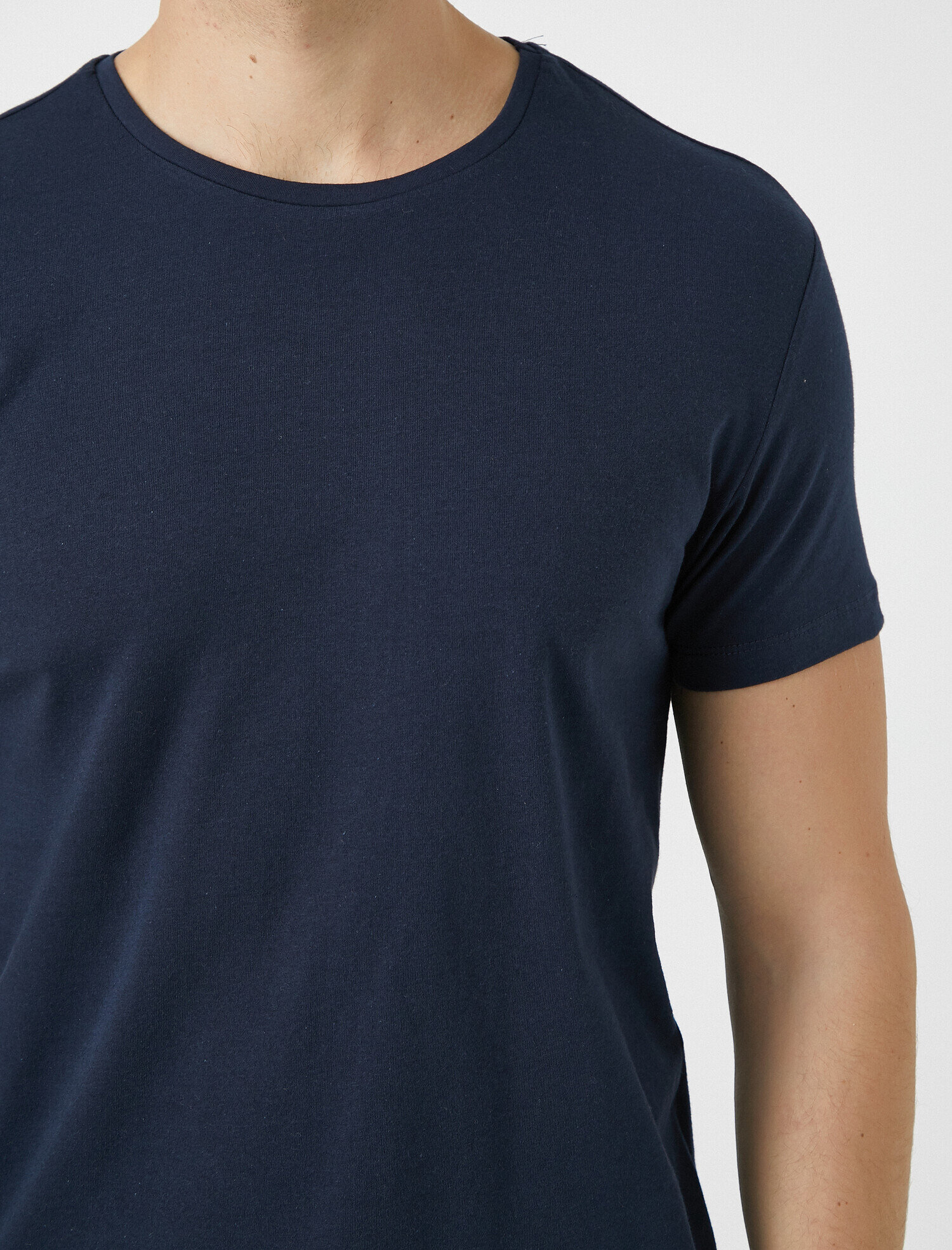 Basic Kısa Kollu Bisiklet Yaka Tişört