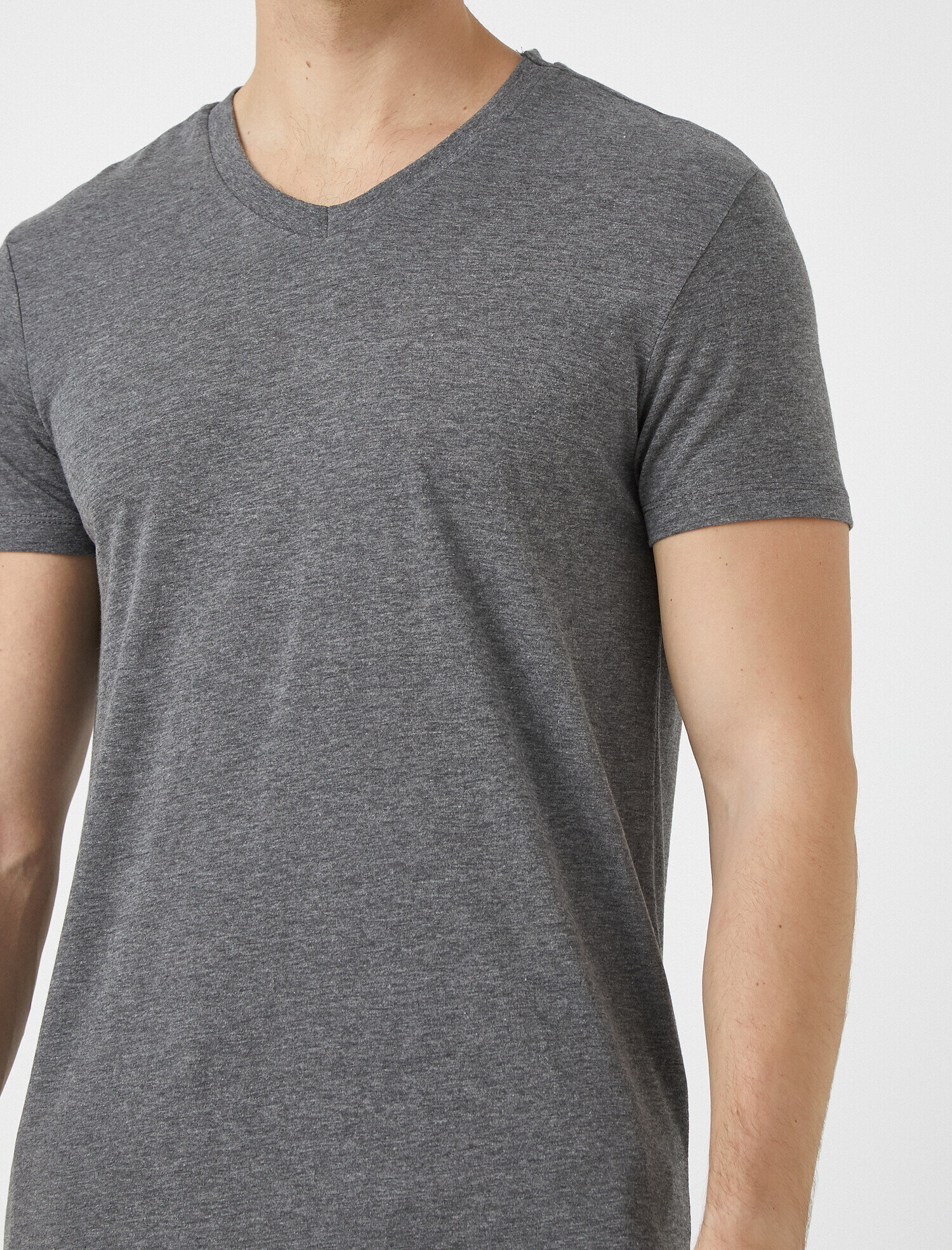 Basic V Yaka Tişört Kısa Kollu Pamuklu