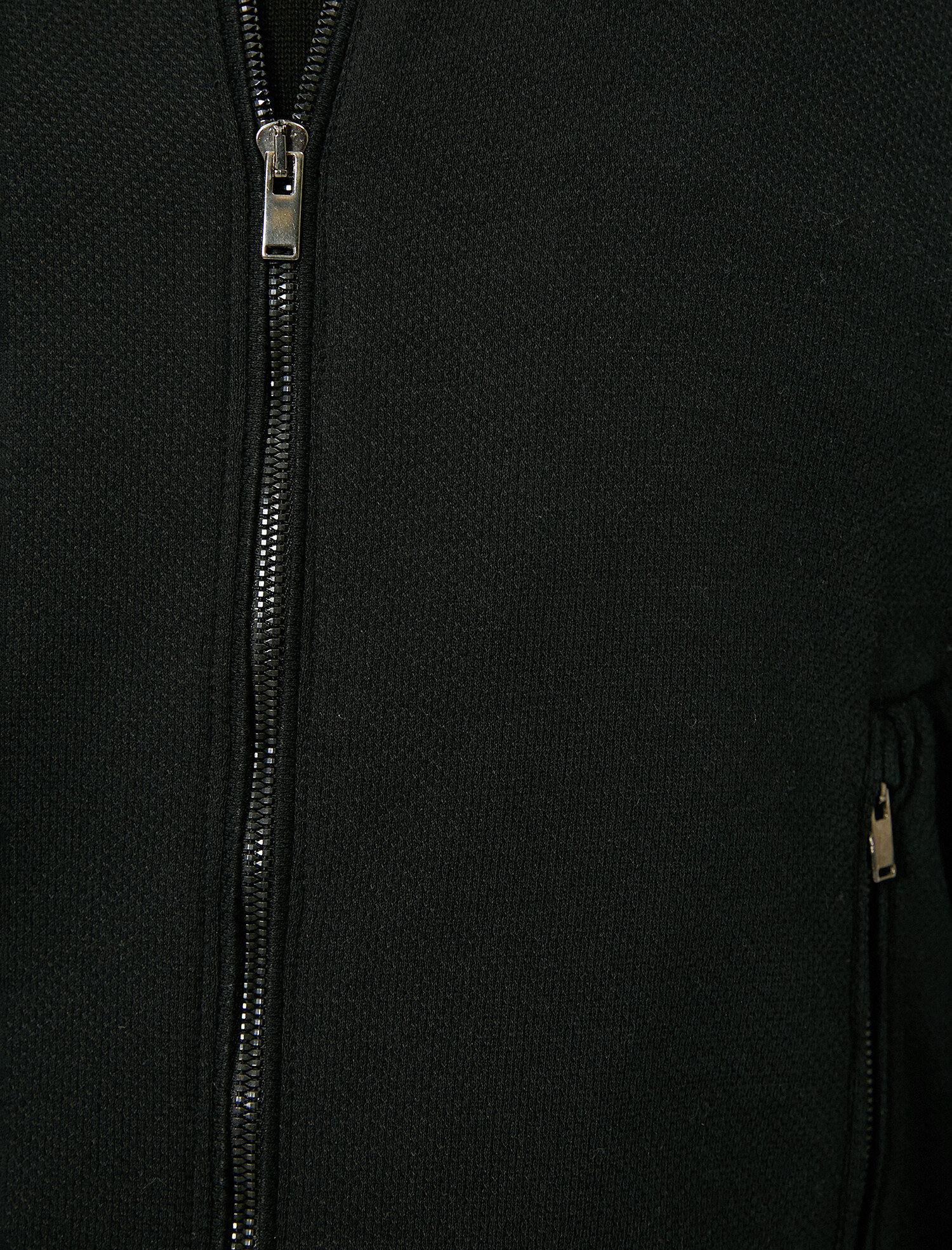 Omzu Kapitoneli Fermuar Detaylı Örme Mont