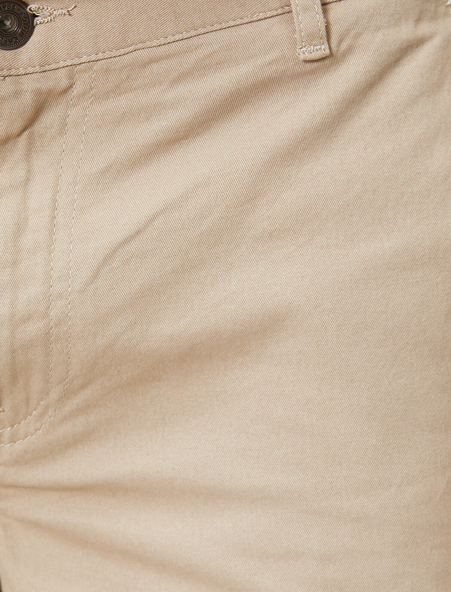   Cep Detaylı Slim Fit Şort